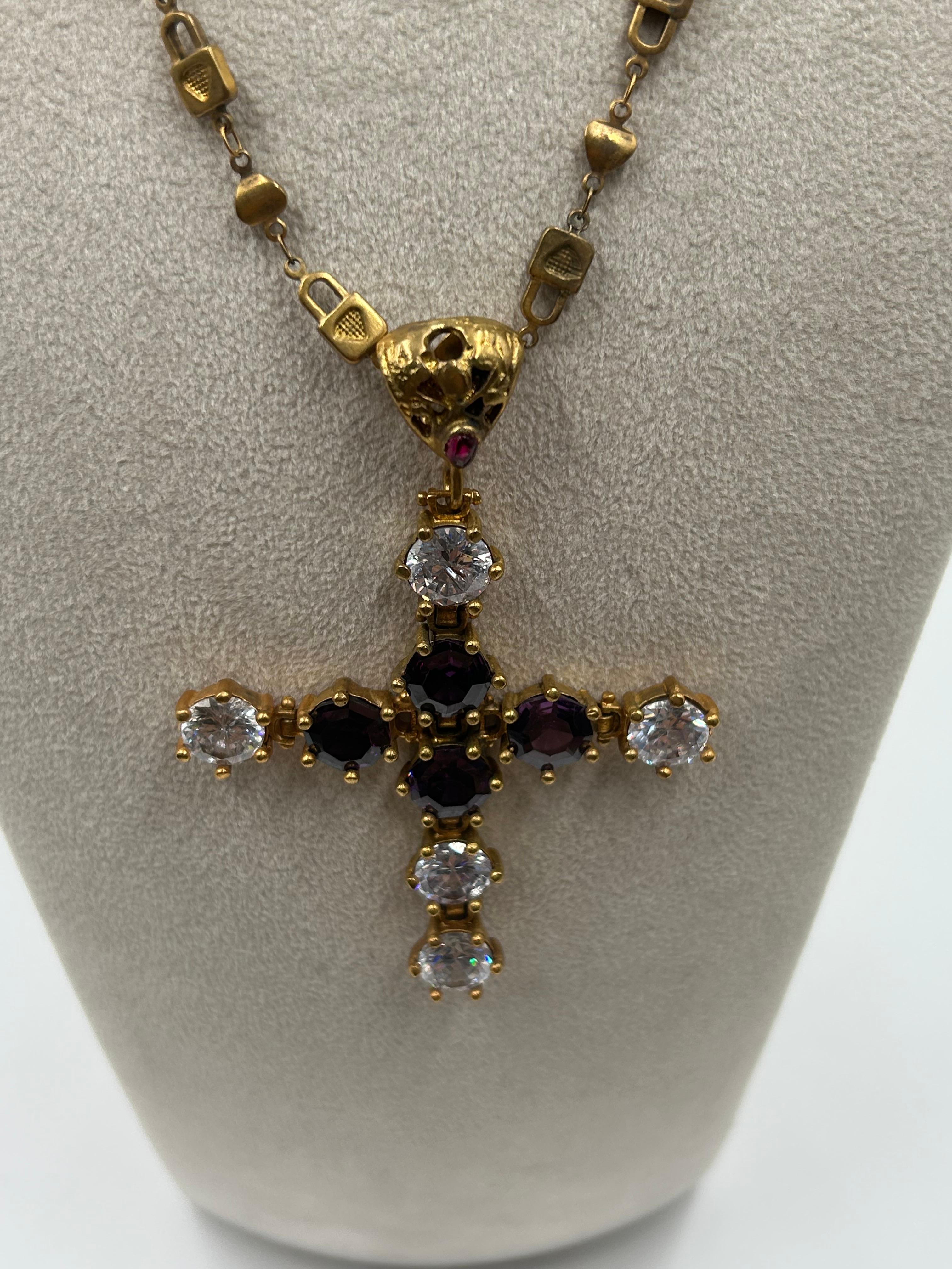 da uomo o donna Collana con croce viola in ottone tonalizzata in oro in vendita