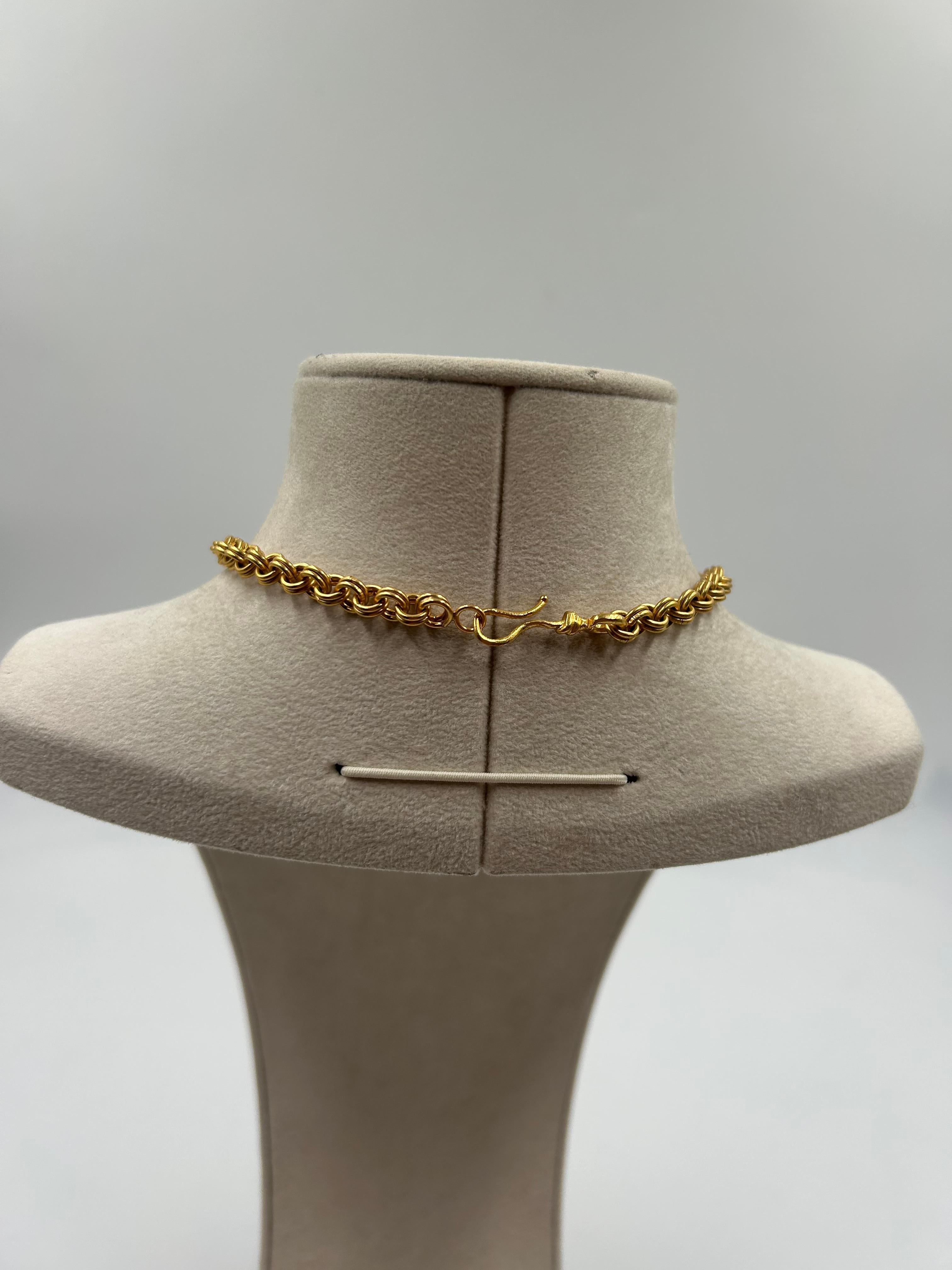 Collier d'ange en laiton doré en vente 1