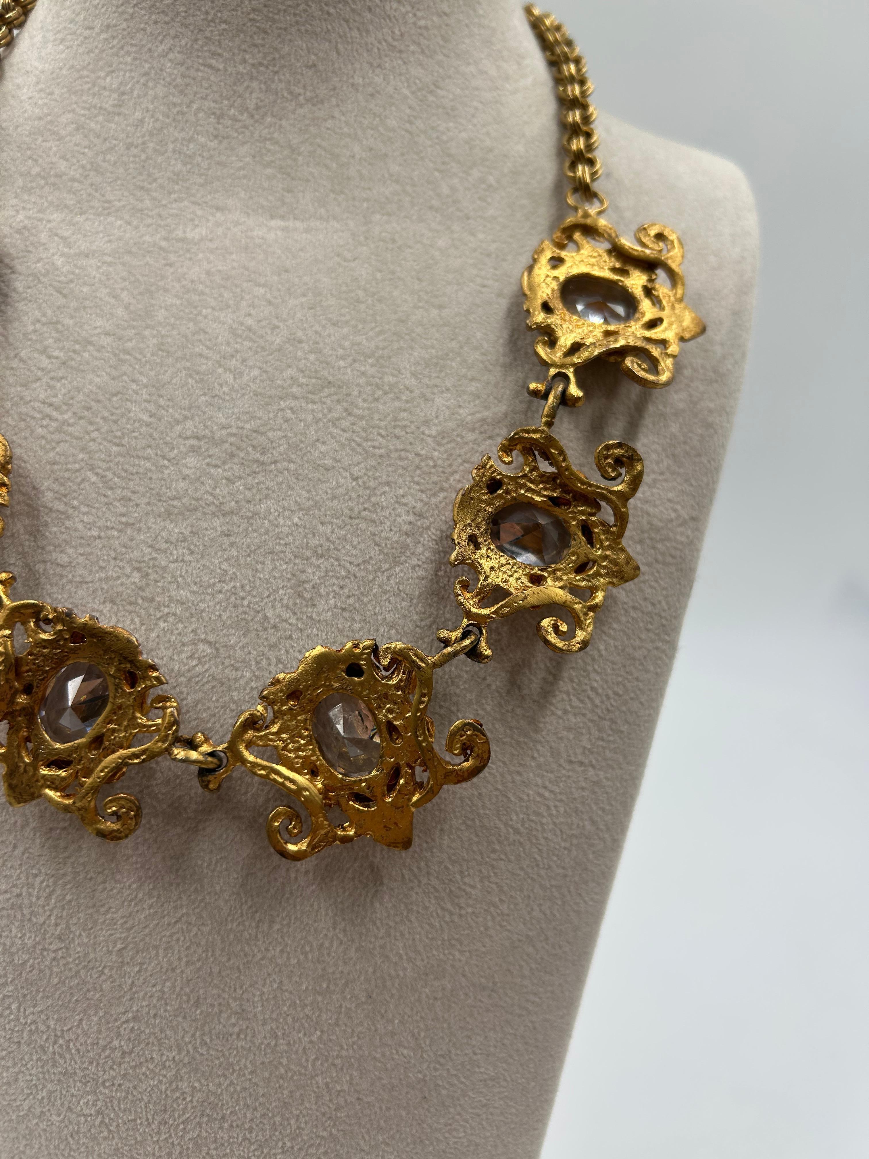 Collier vintage en laiton doré et cristal 5