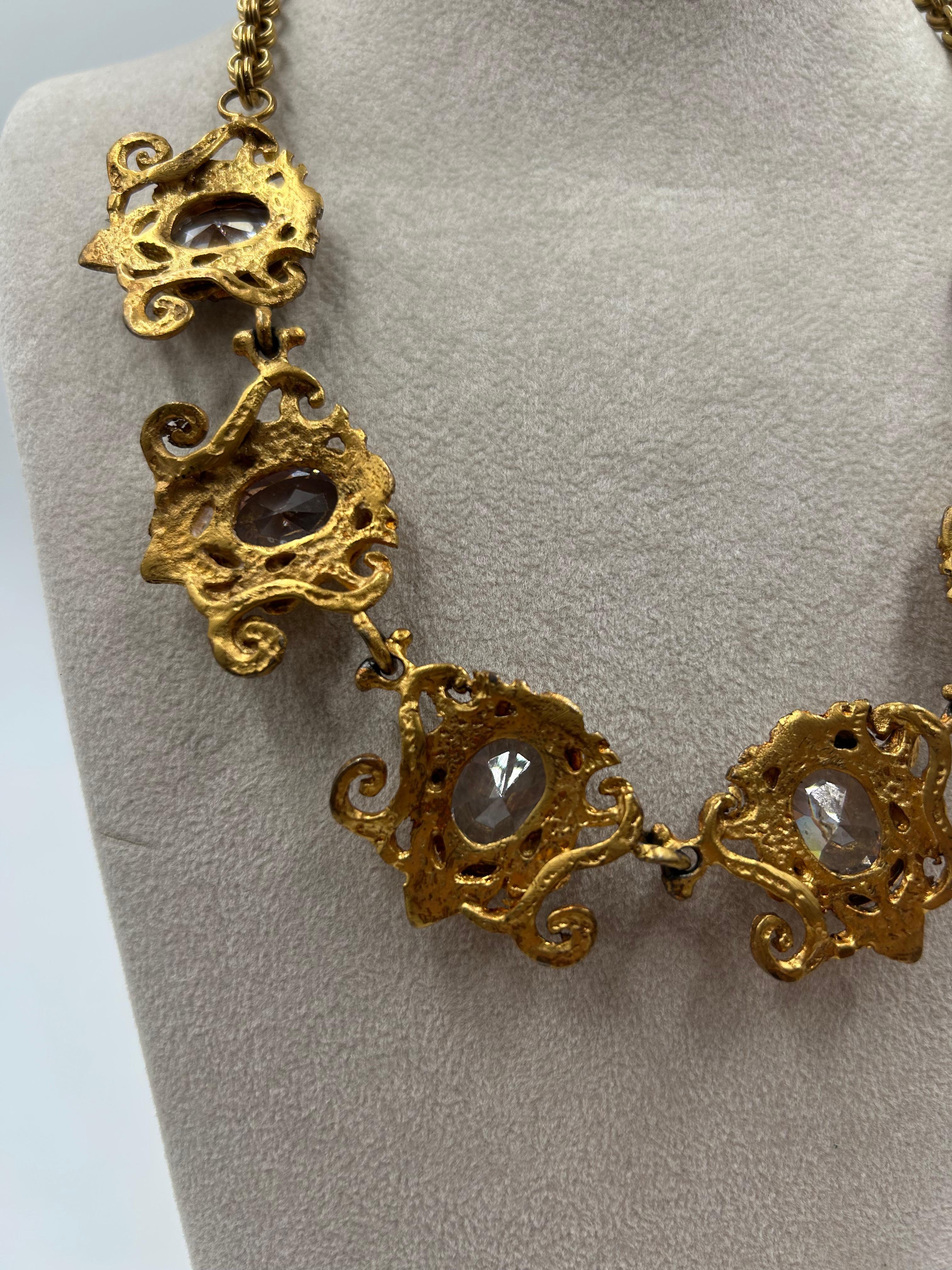 Collier vintage en laiton doré et cristal 4