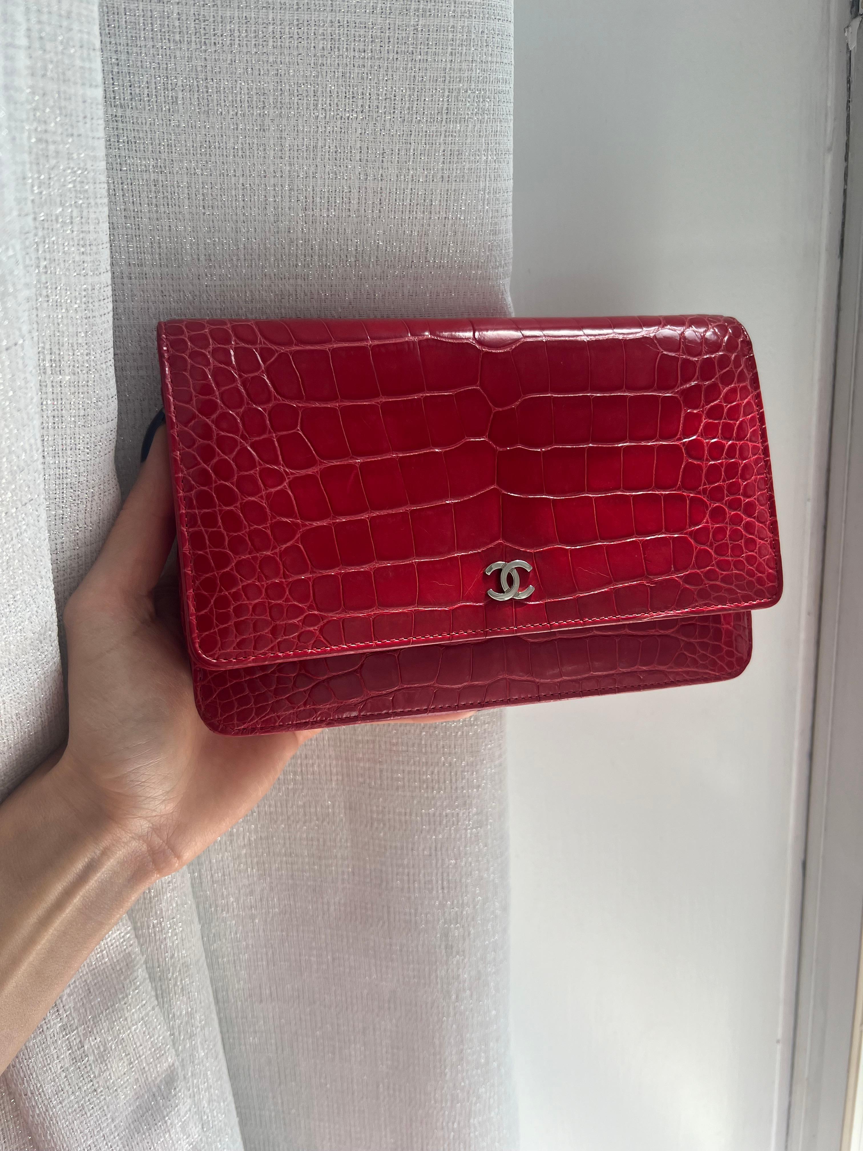 Chanel Glänzende Alligator Geldbörse auf Kette WOC Silber Hardware Tasche im Angebot 1