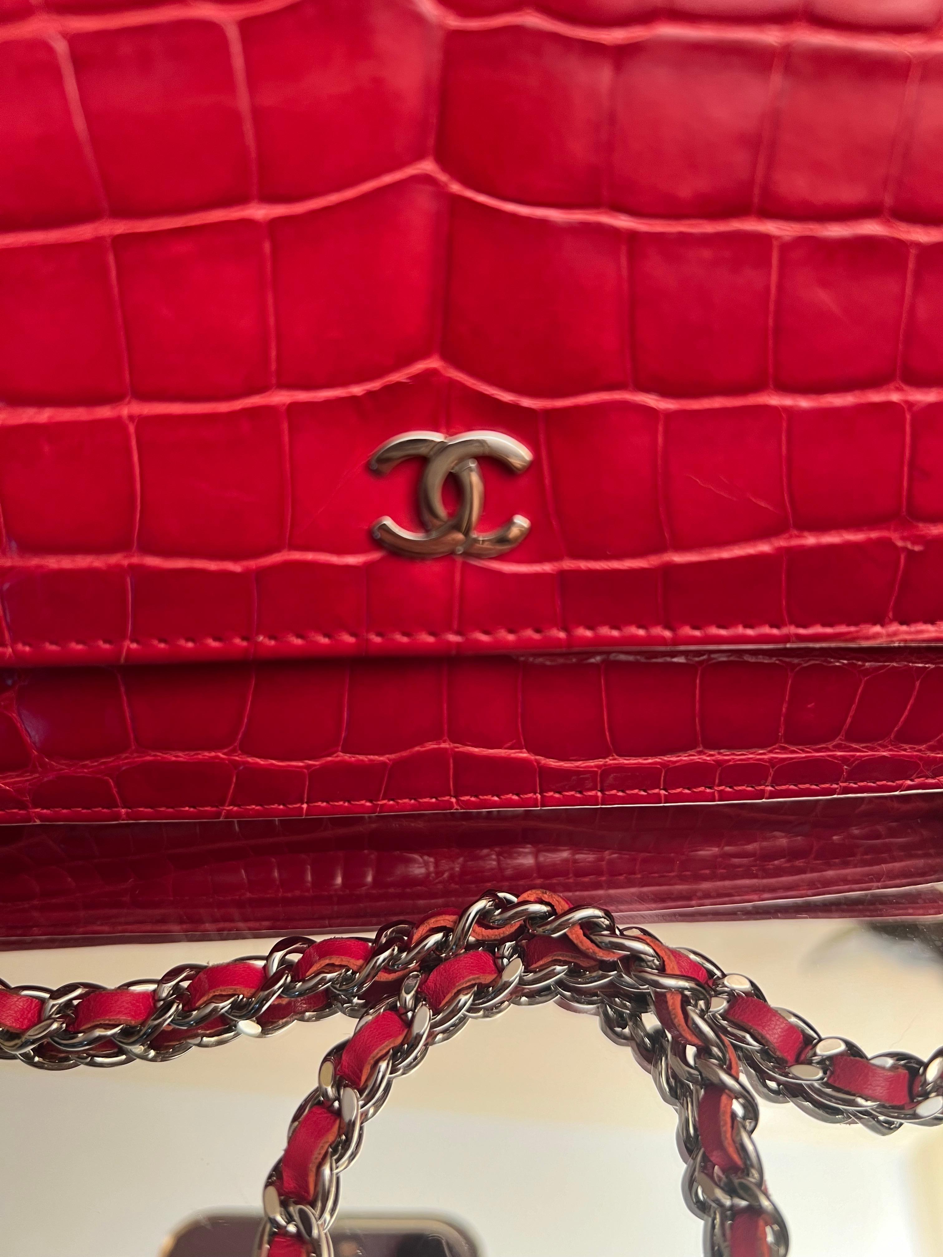 Chanel Glänzende Alligator Geldbörse auf Kette WOC Silber Hardware Tasche im Angebot 12