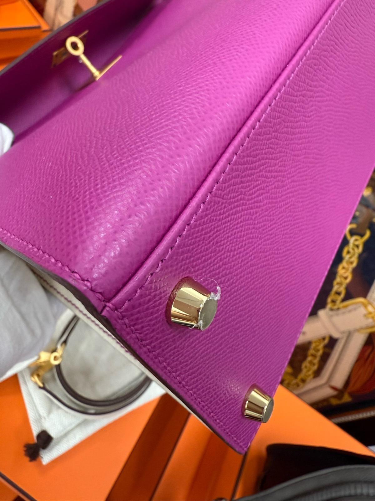 Hermes Kelly 28 Sellier Epsom Anemone und Craie HSS Tasche GHW im Angebot 2