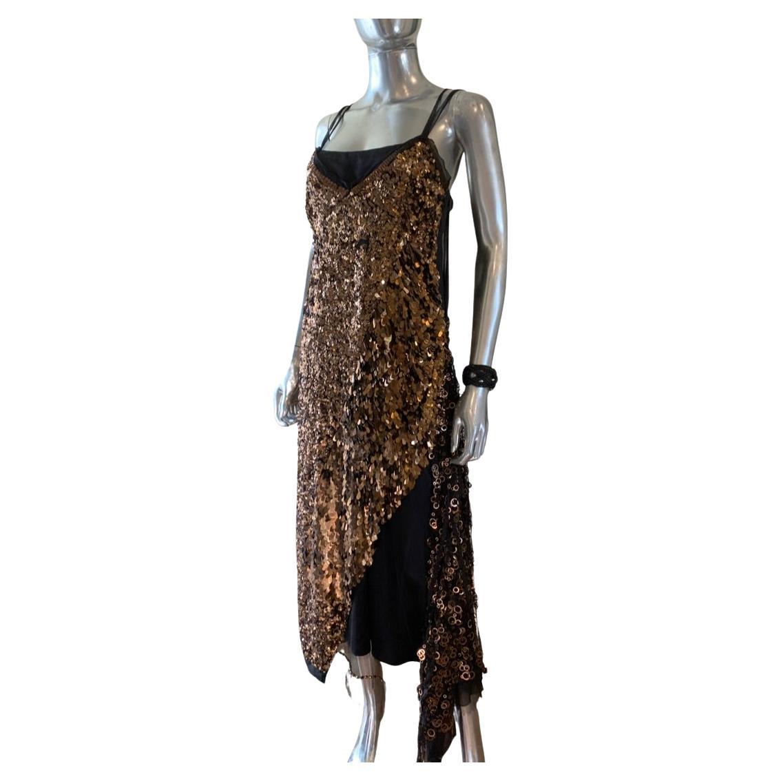 Marc Jacobs - Robe à ourlet asymétrique en mousseline de soie perlée avec paillettes bronze mystique, taille 4 en vente