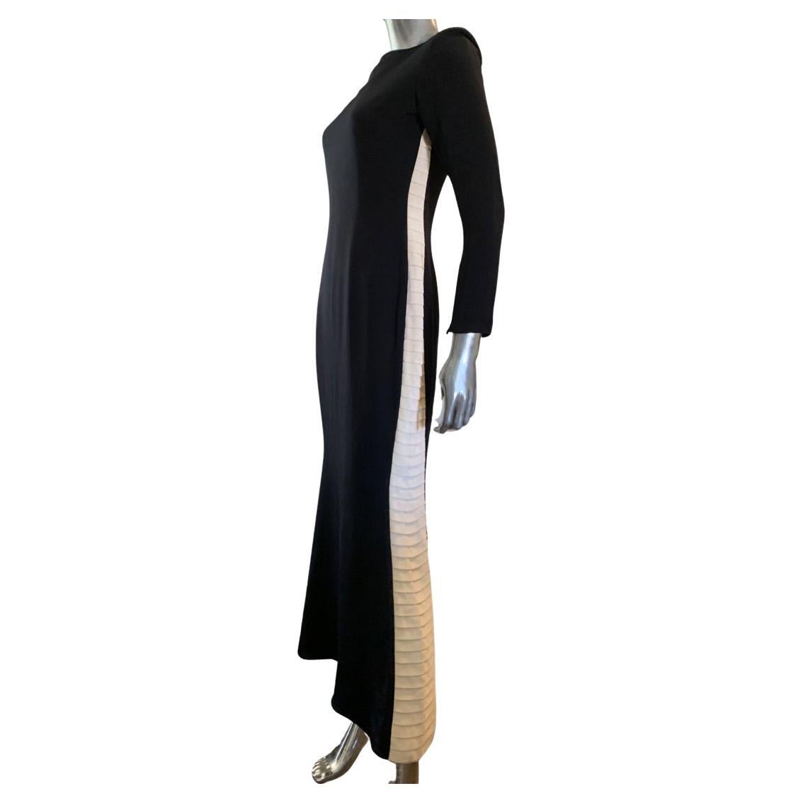Mayela Haute Couture Italian Black & Crème Modern Evening Dress Size 6-8 For Sale
