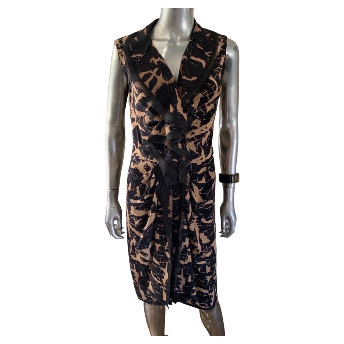 Oscar De La Renta Runway Collection Sheath Black/Tan Print Dress. Size 8  For Sale