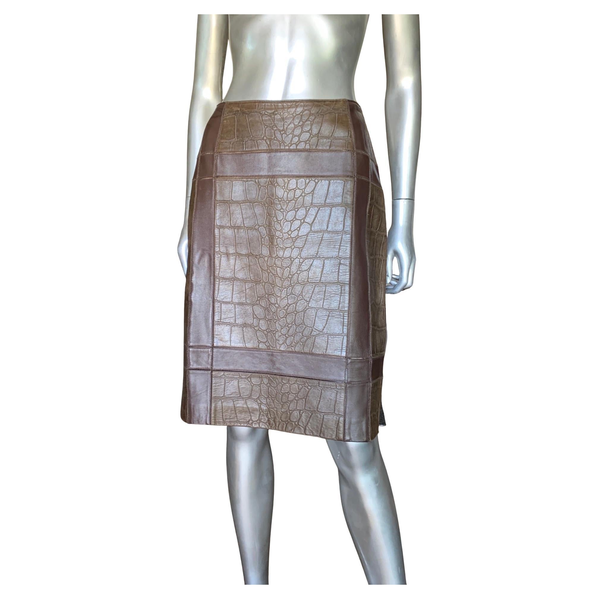 Oscar de la Renta Luxe Brown Leder Alligator geprägter Rock SFA Größe 10