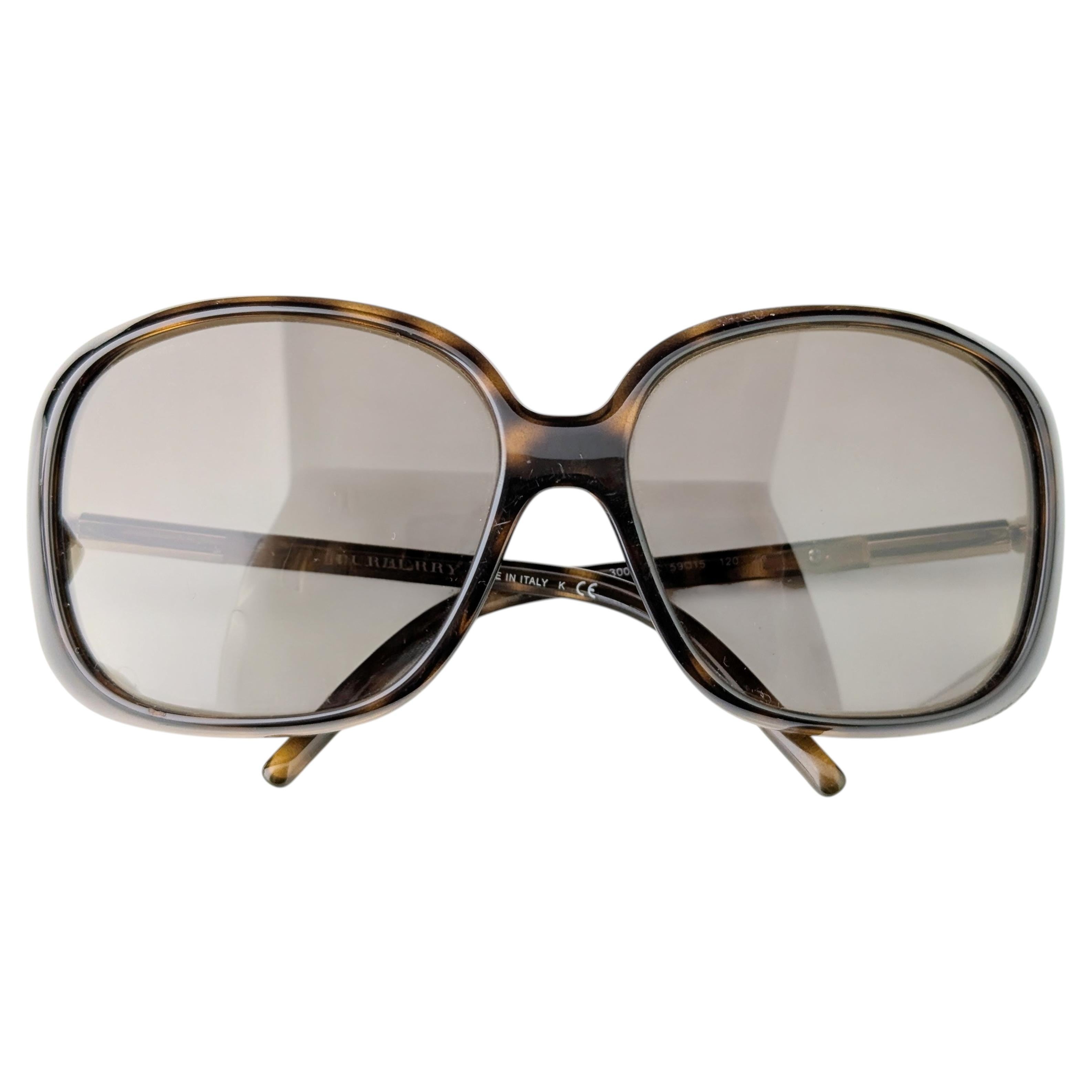 Vintage Burberry oversized sunglasses, Faux tortoiseshell and gold