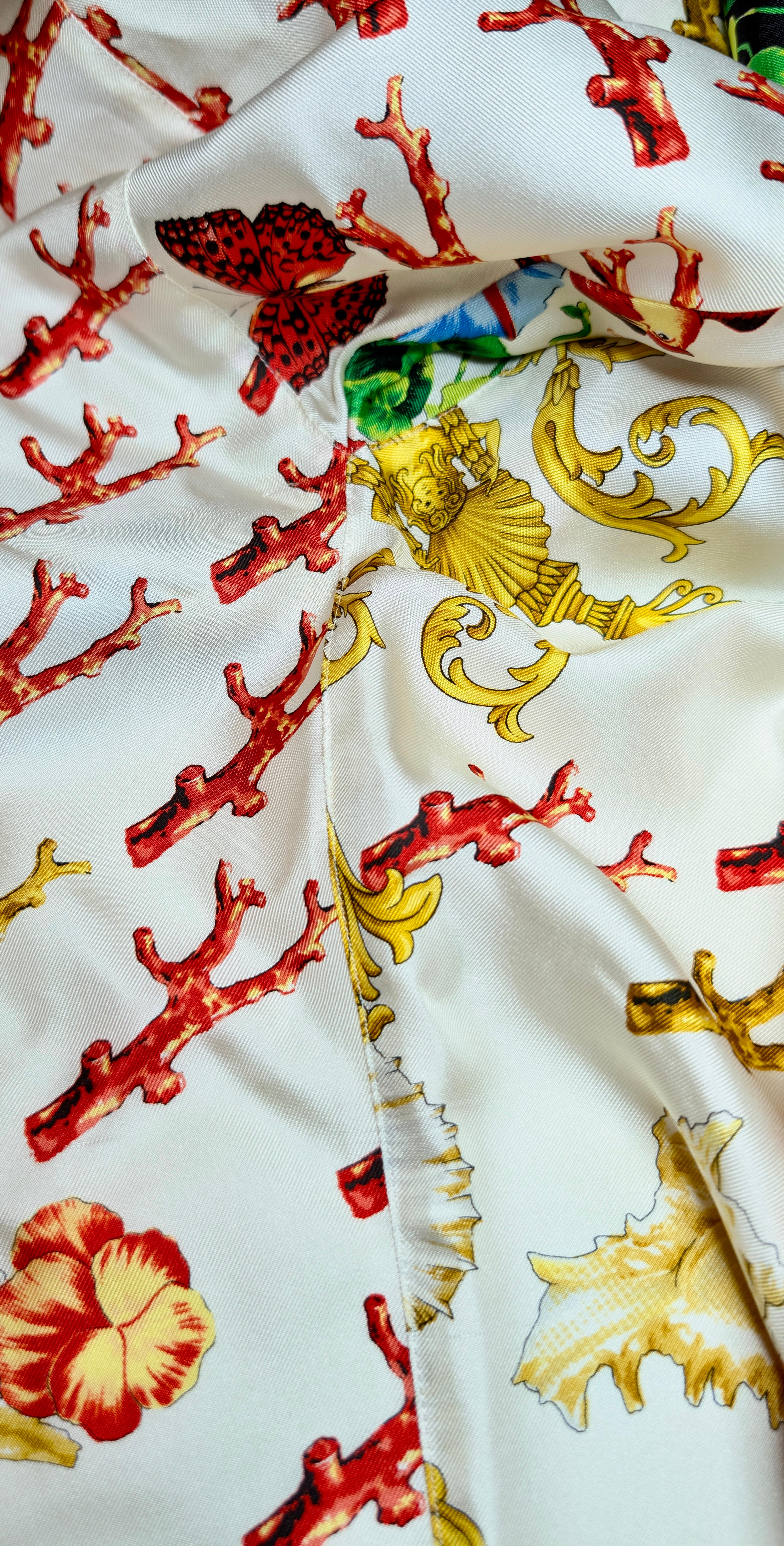 GIANNI VERSACE Camisa de seda coral en venta 9