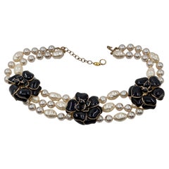 CHANEL 1980s Baroque Pearl and Black Gripoix Camellias Necklace