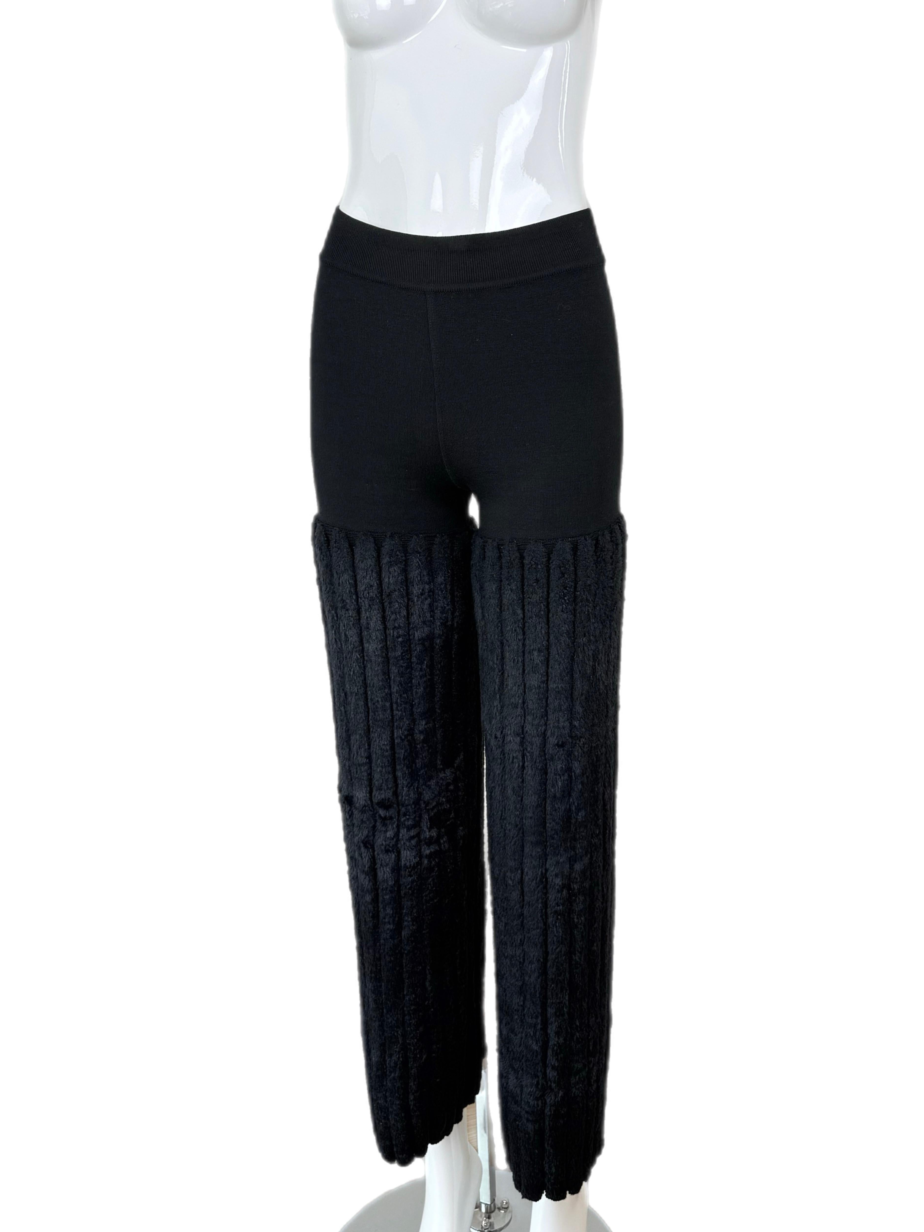 Nero AZZEDINE ALAIA 1994 Set di pantaloni vintage in ciniglia nera in vendita