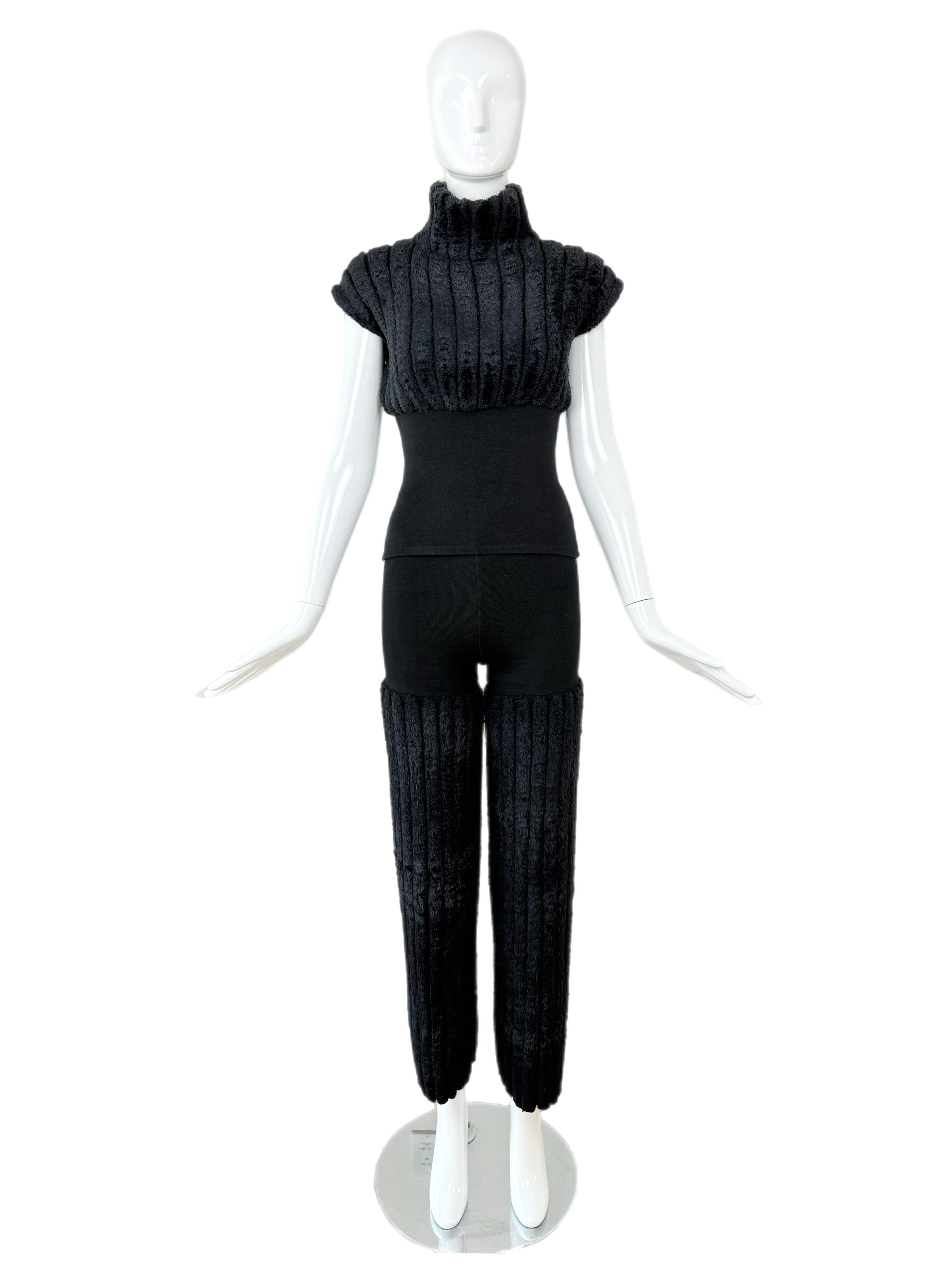 AZZEDINE ALAIA 1994 Set di pantaloni vintage in ciniglia nera in vendita 4