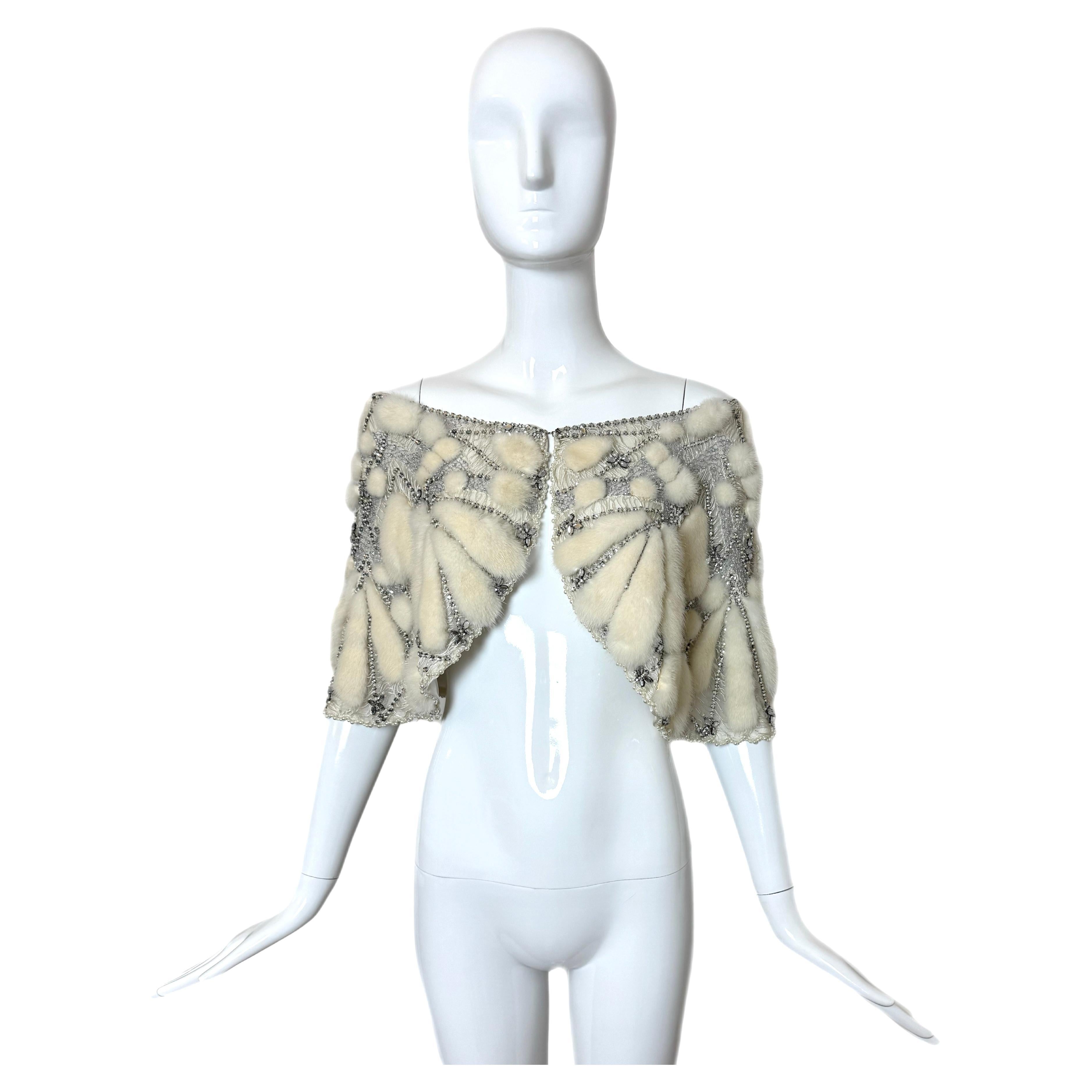 LES HABITUDES 90
s Vintage Marfil Visón Perla Capelina Cristal en venta