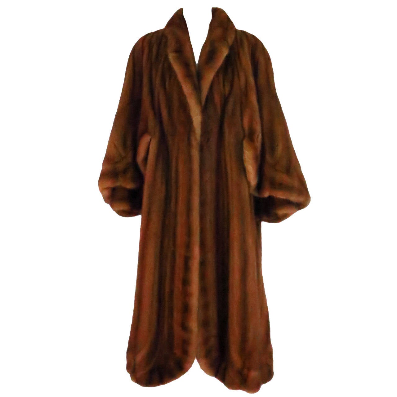 1950s Deep cape back mink coat with scalloped hem