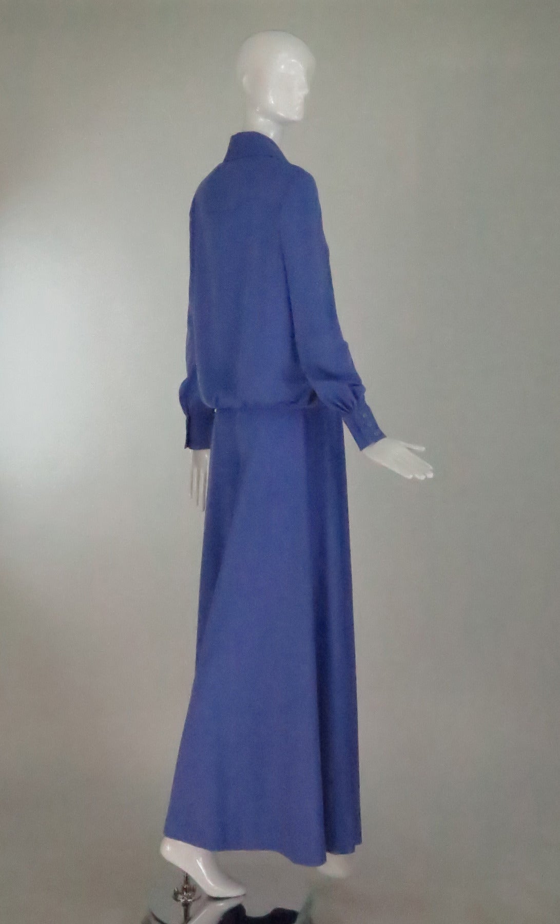 1970s Geoffrey Beene palazzo pant set in silky hyacinth blue knit In Good Condition In West Palm Beach, FL