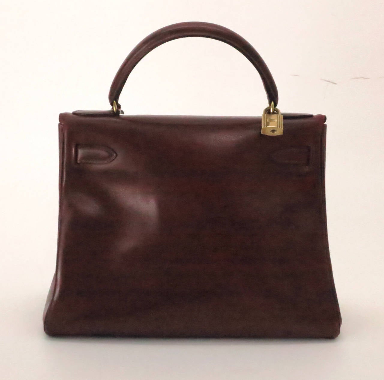 1960 P Hermes 28cm Kelly bag in burgundy box calf In Excellent Condition In West Palm Beach, FL