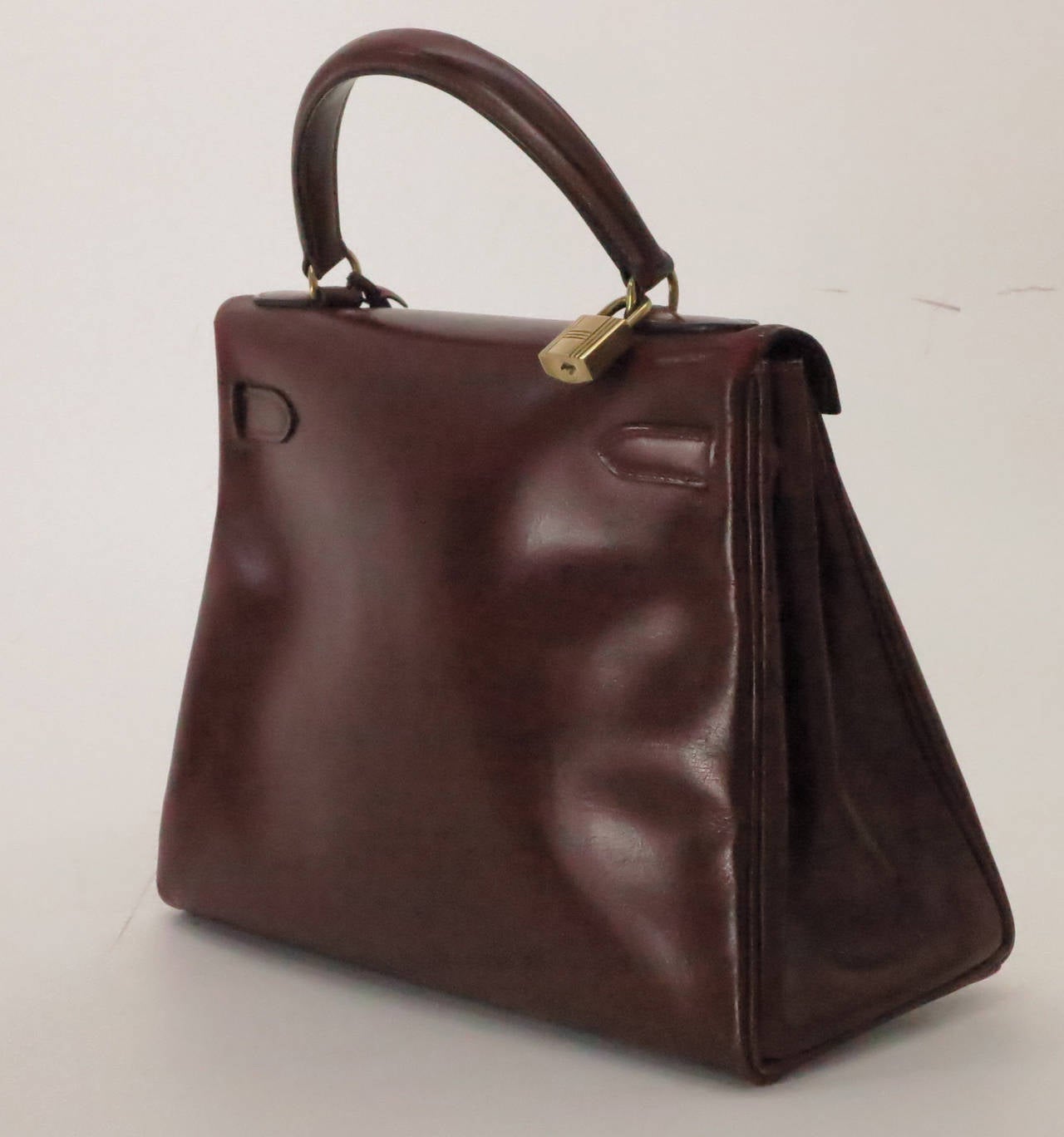 Women's 1960 P Hermes 28cm Kelly bag in burgundy box calf
