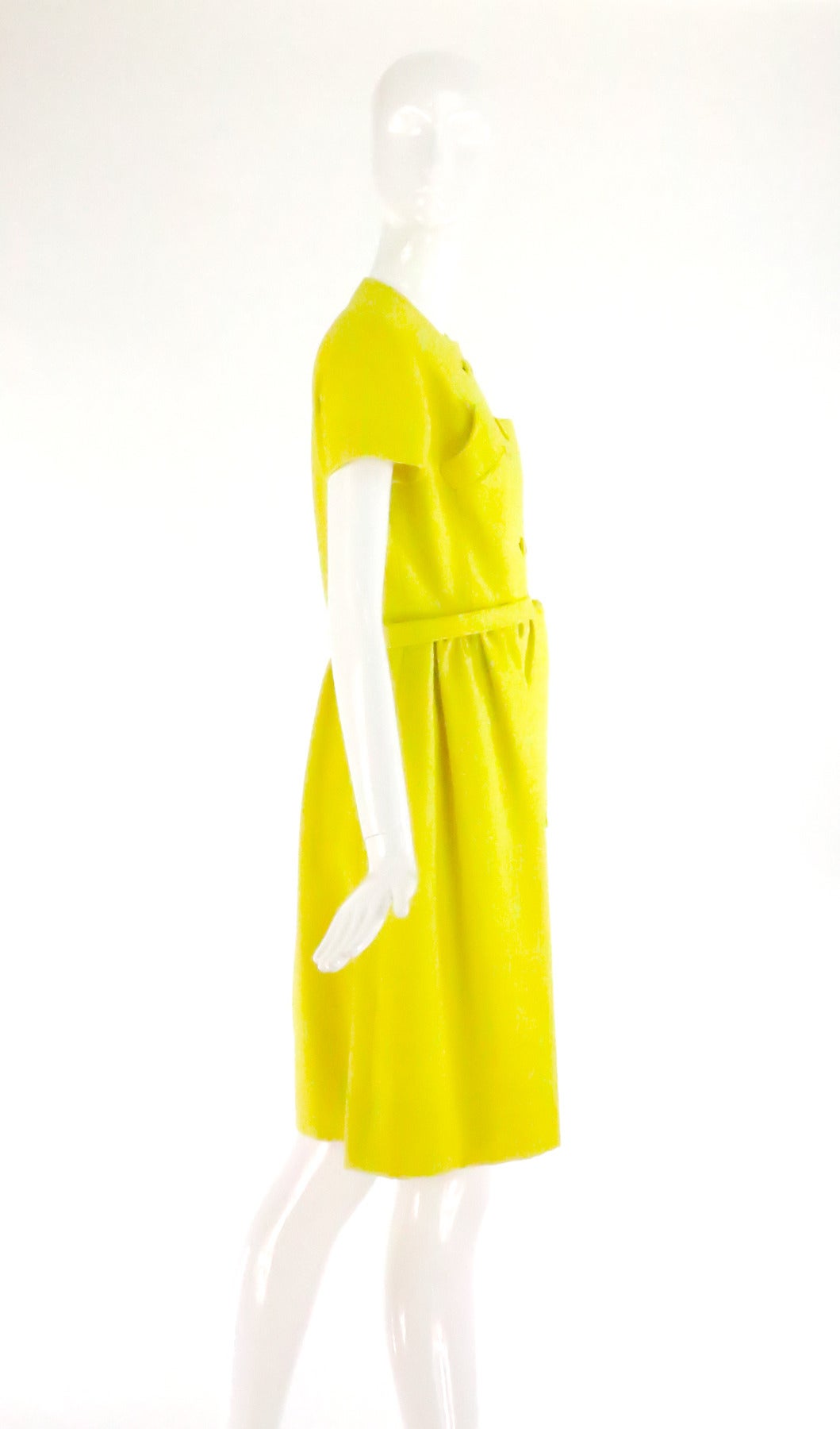 1960s Geoffrey Beene lemon yellow linen day dress In Excellent Condition In West Palm Beach, FL