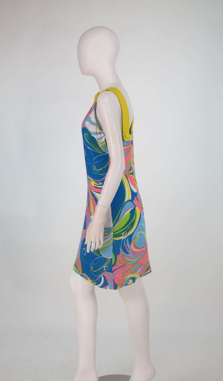 1960s  Pierre Cardin Mod linen butterfly print dress In Excellent Condition In West Palm Beach, FL