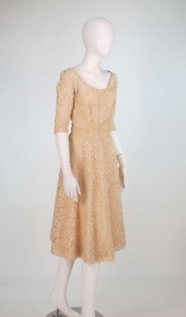 1950s custom made cream Guipure lace afternoon dress In Excellent Condition In West Palm Beach, FL