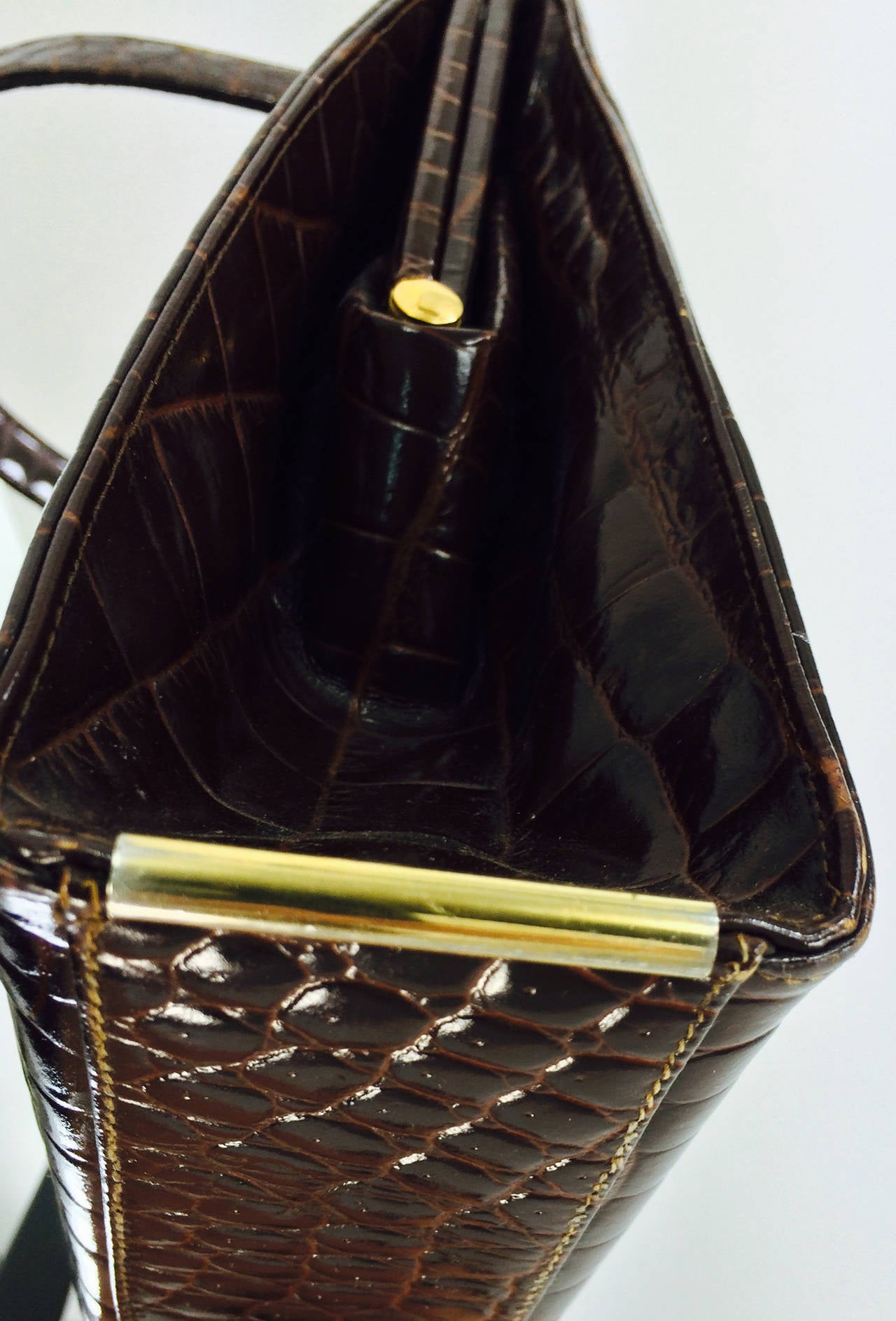 Women's 1960s Dofan chocolate brown glazed alligator handbag