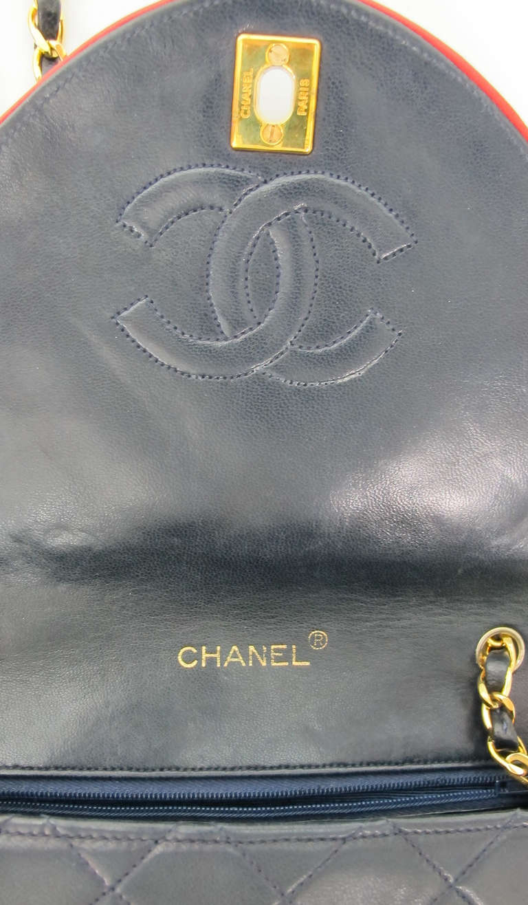 Vintage Chanel navy blue flap shoulder bag 4