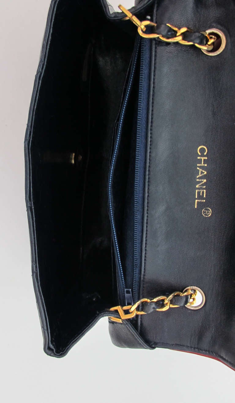 Vintage Chanel navy blue flap shoulder bag 6