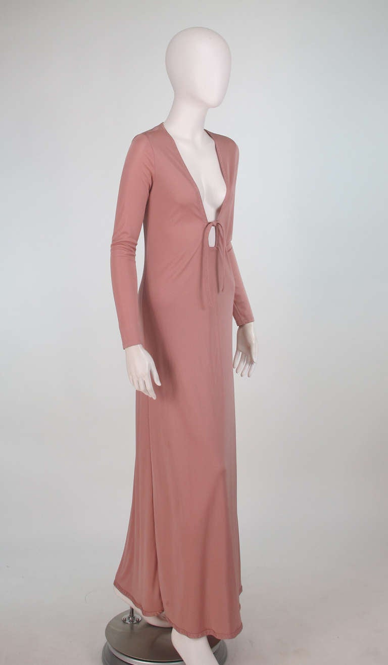 1970s John Kloss nude plunge front at home gown In Excellent Condition In West Palm Beach, FL