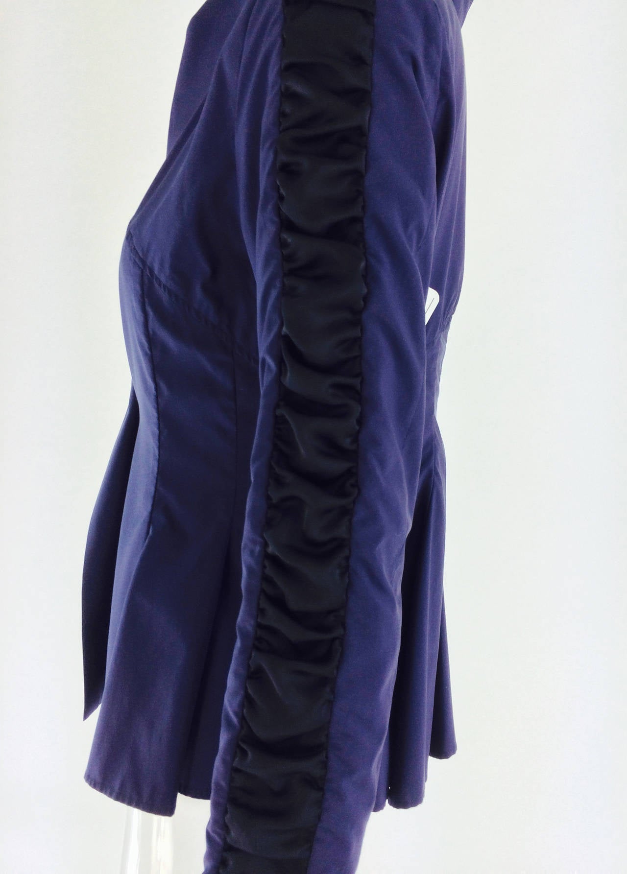 Issey Miyake ink blue curved back ruched band sleeve jacket In Excellent Condition In West Palm Beach, FL
