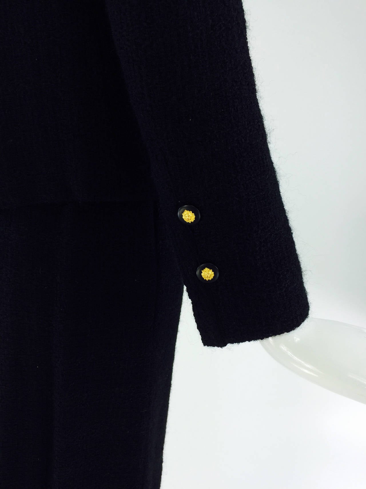 Chanel Creations-Paris Schwarzer Tweed-Wollanzug datiert 11/1/1971 im Angebot 1