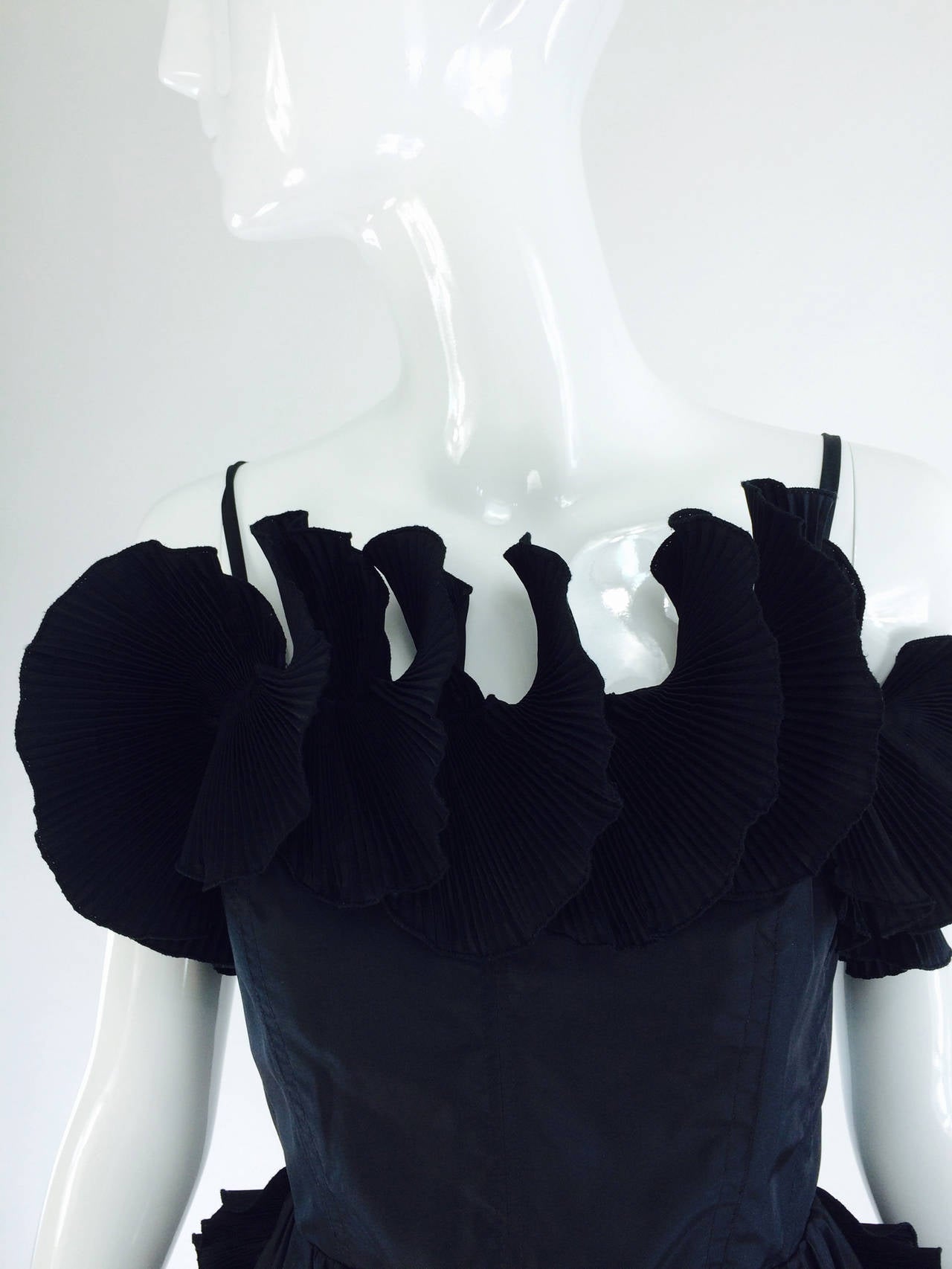 Women's Frank Usher, London black taffeta ruffle pleat trim cocktail dress 1970s