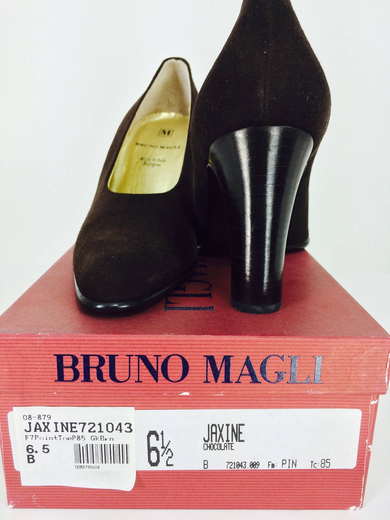 Women's Bruno Magli chocolate brown suede pumps 6 1/2 unworn