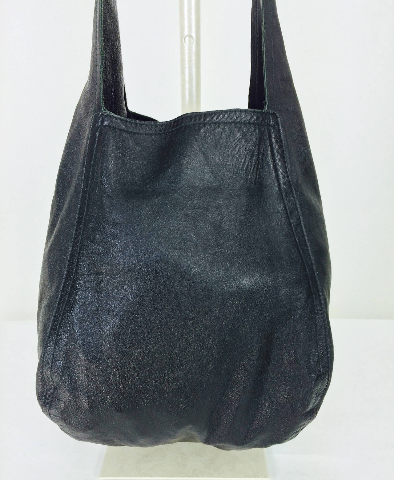 Halston black soft leather shoulder bag cover feature WWD Nov. 4, 1974 In Excellent Condition In West Palm Beach, FL
