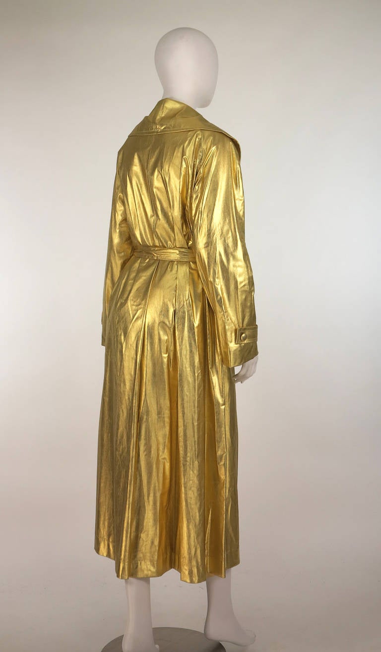1980s Raincheetahs liquid gold trench coat In Excellent Condition In West Palm Beach, FL