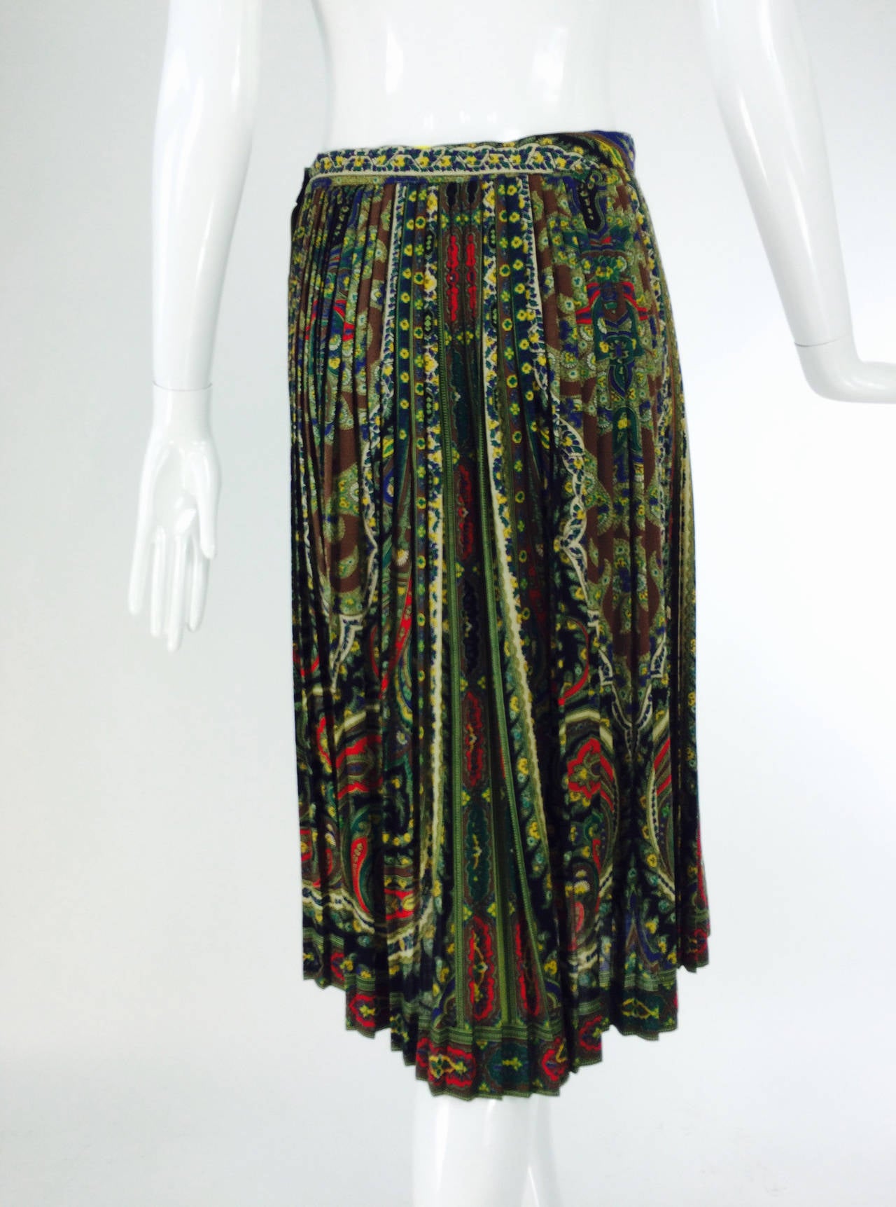 Women's Kenzo paisley pleated side button skirt 1970s