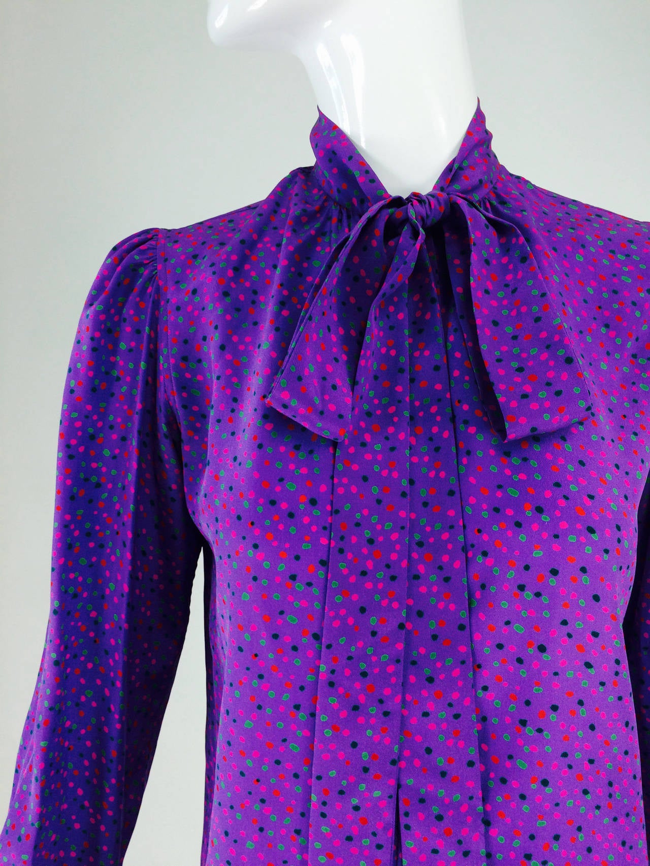 yves st laurent ysl rive gauche bow tie blouse purple silk confetti print 1970s for sale at 1stdibs yves st laurent ysl rive gauche bow tie blouse purple silk confetti print 1970s for sale at 1stdibs