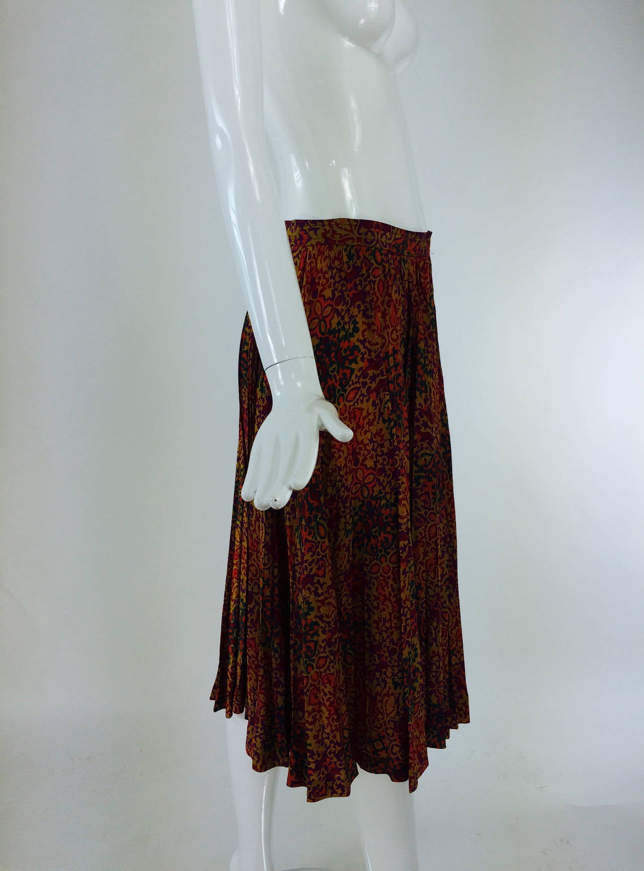 Yves St Laurent YSL Rive Gauche golden silk print knife pleated skirt 1970s In Excellent Condition In West Palm Beach, FL