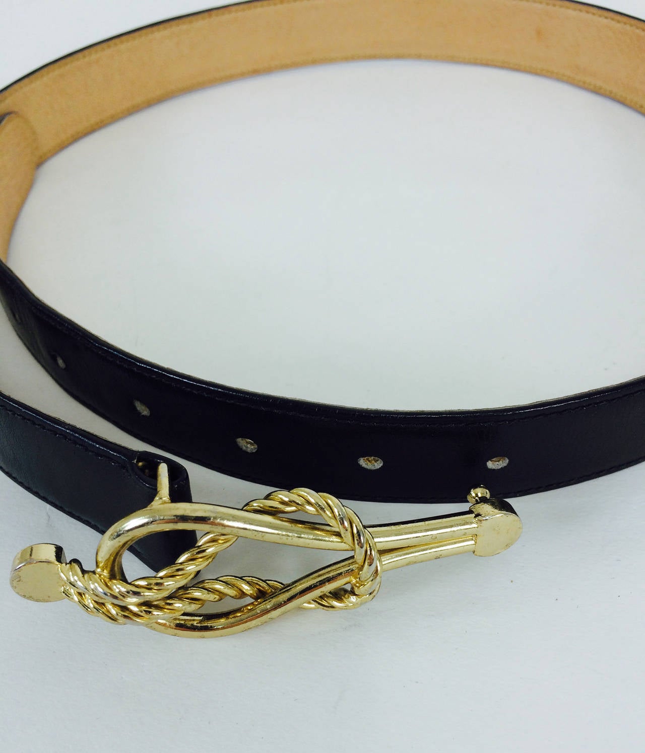 Gucci black box calf leather belt with gold harness appliques 28 In Excellent Condition In West Palm Beach, FL