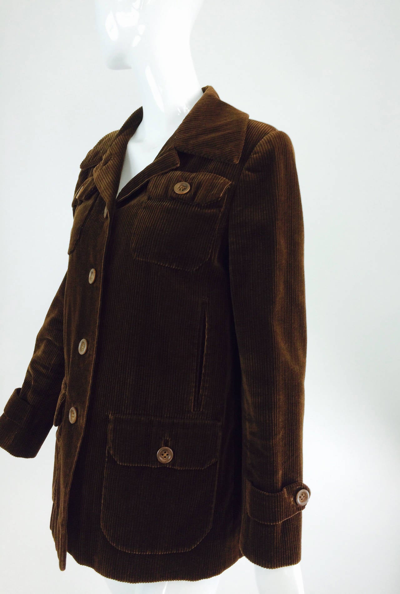 Brown corduroy jacket Engineered Garments do a really lovely corduroy trucker jacket in a chestnut brown colour. What I really like about it, though, is that it has snaps instead of buttons – I find the buttons on these things can get a little loose over time, especially on corduroy, because it’s a soft fabric.