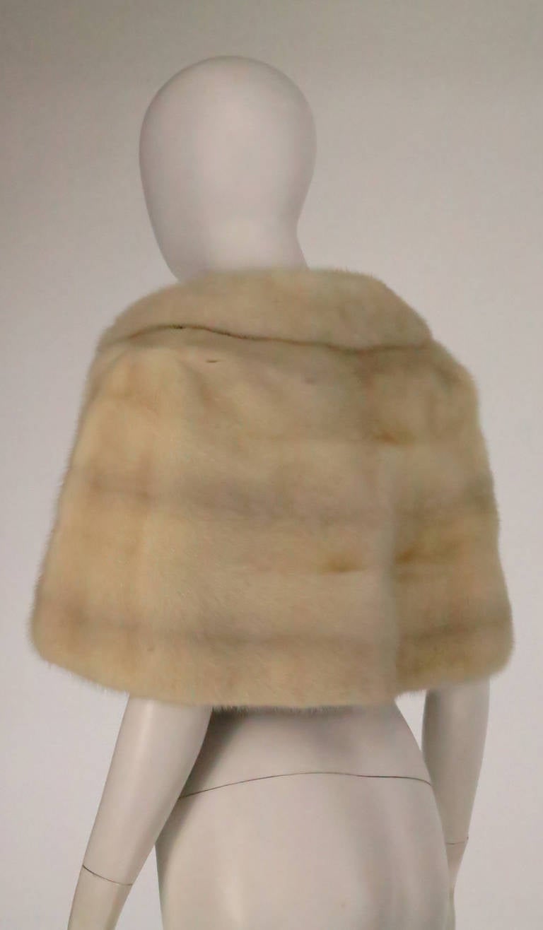 1950s creamy white mink cropped capelet 2
