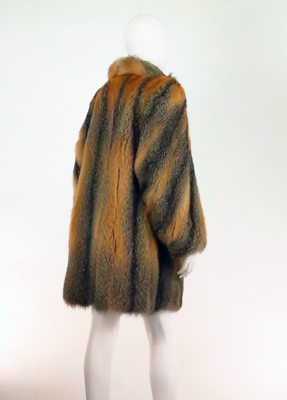 1990s Fox fur mini coat in silver & red 4