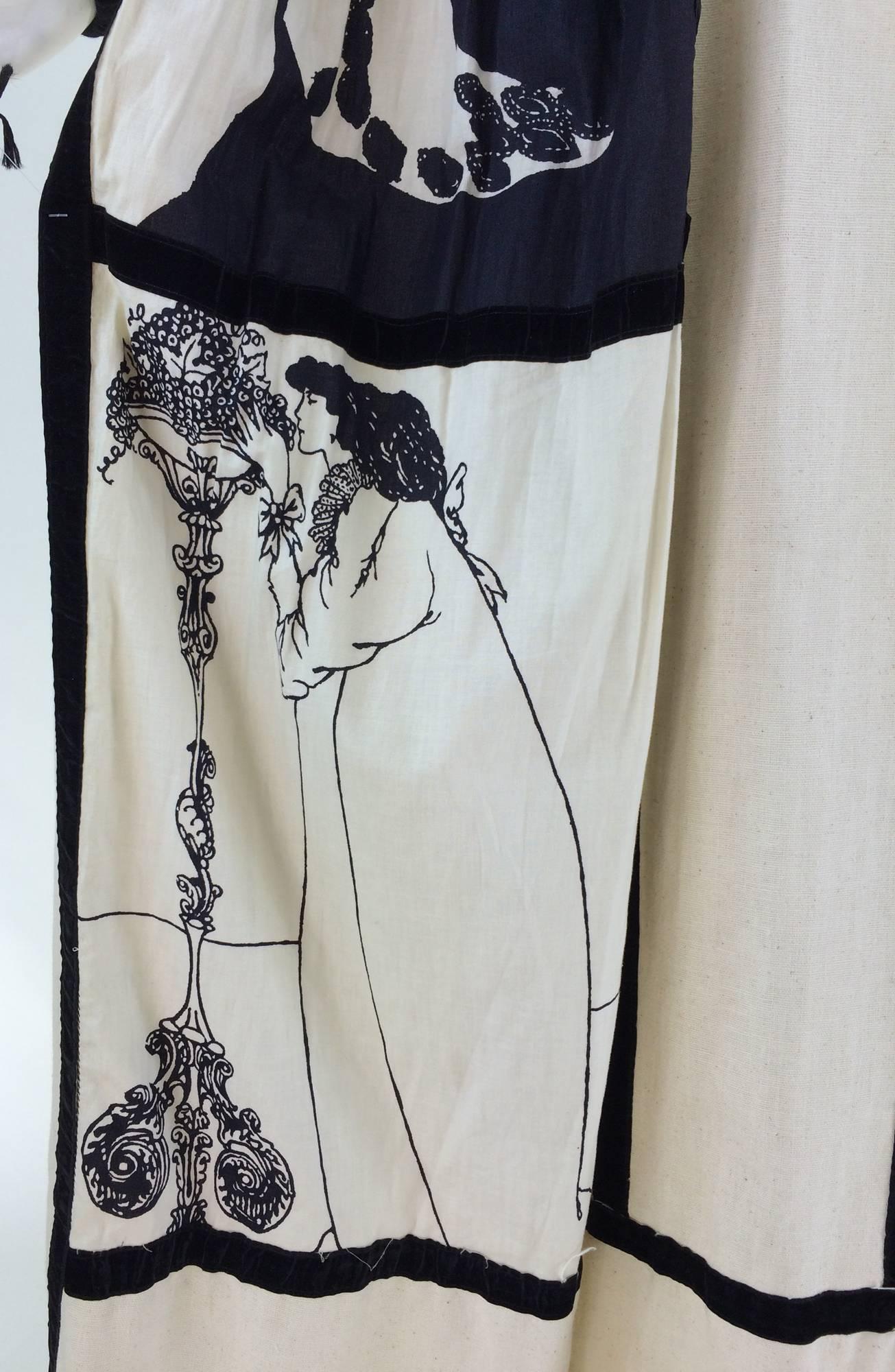 Novelty print Aubrey Beardsley by Charm of Hollywood 1960s maxi dress In Excellent Condition In West Palm Beach, FL