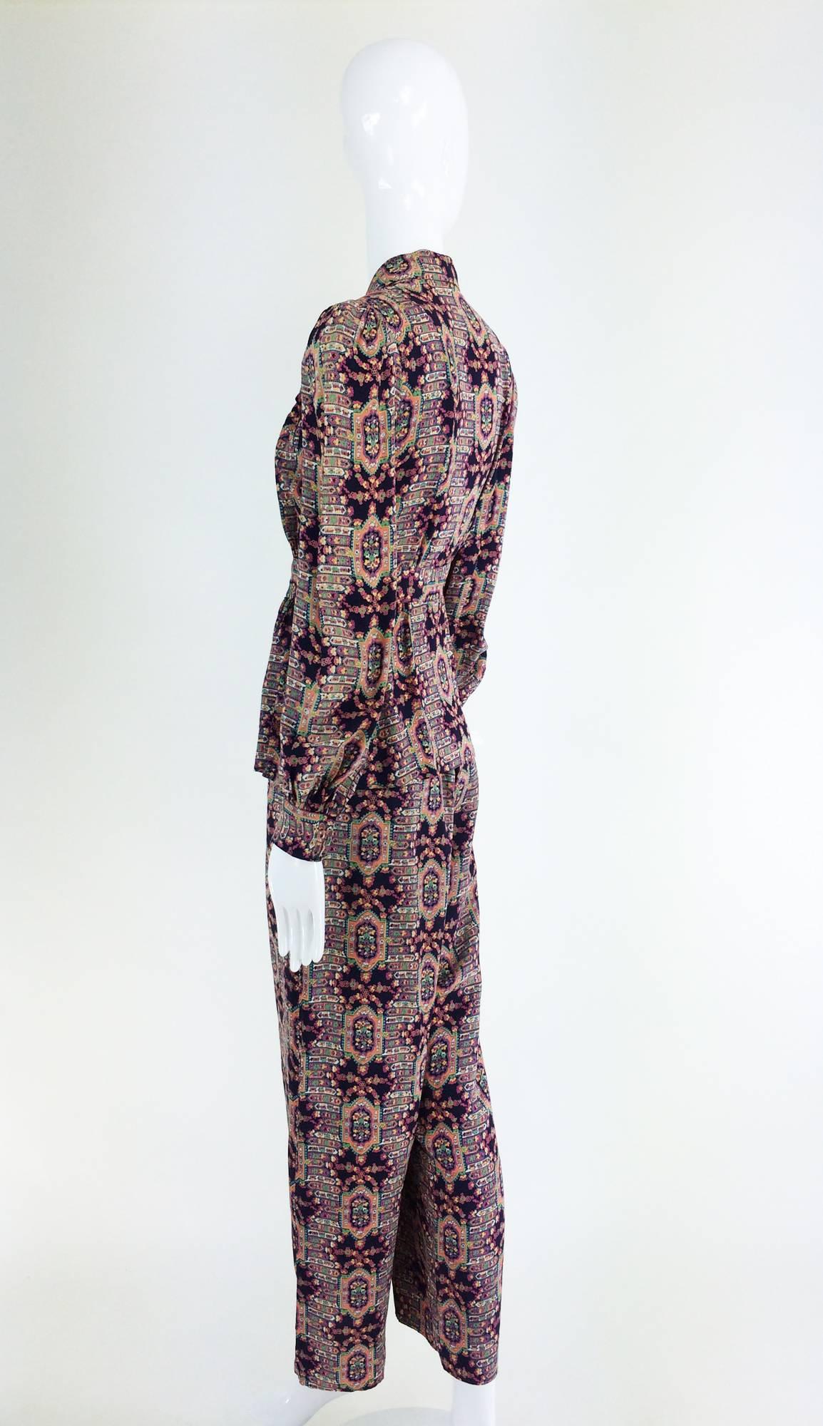 1940s printed rayon lounge/at home pajama top & trouser set  1