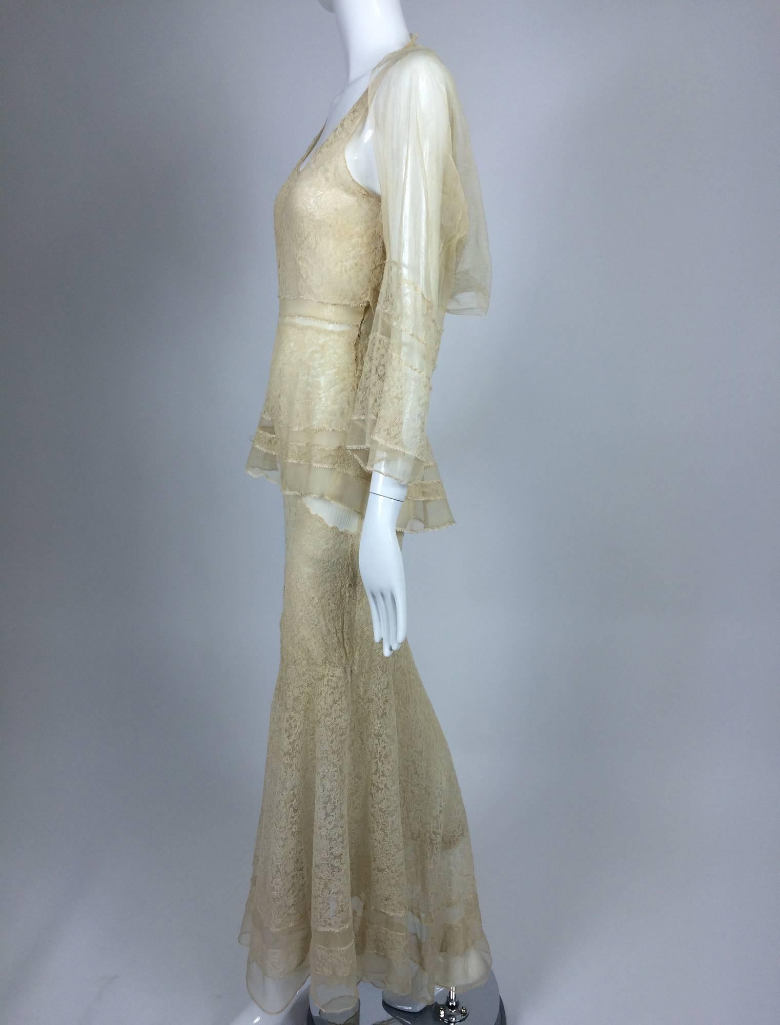 Women's 1930s champagne lace & silk bias cut tiered wedding dress & shrug 