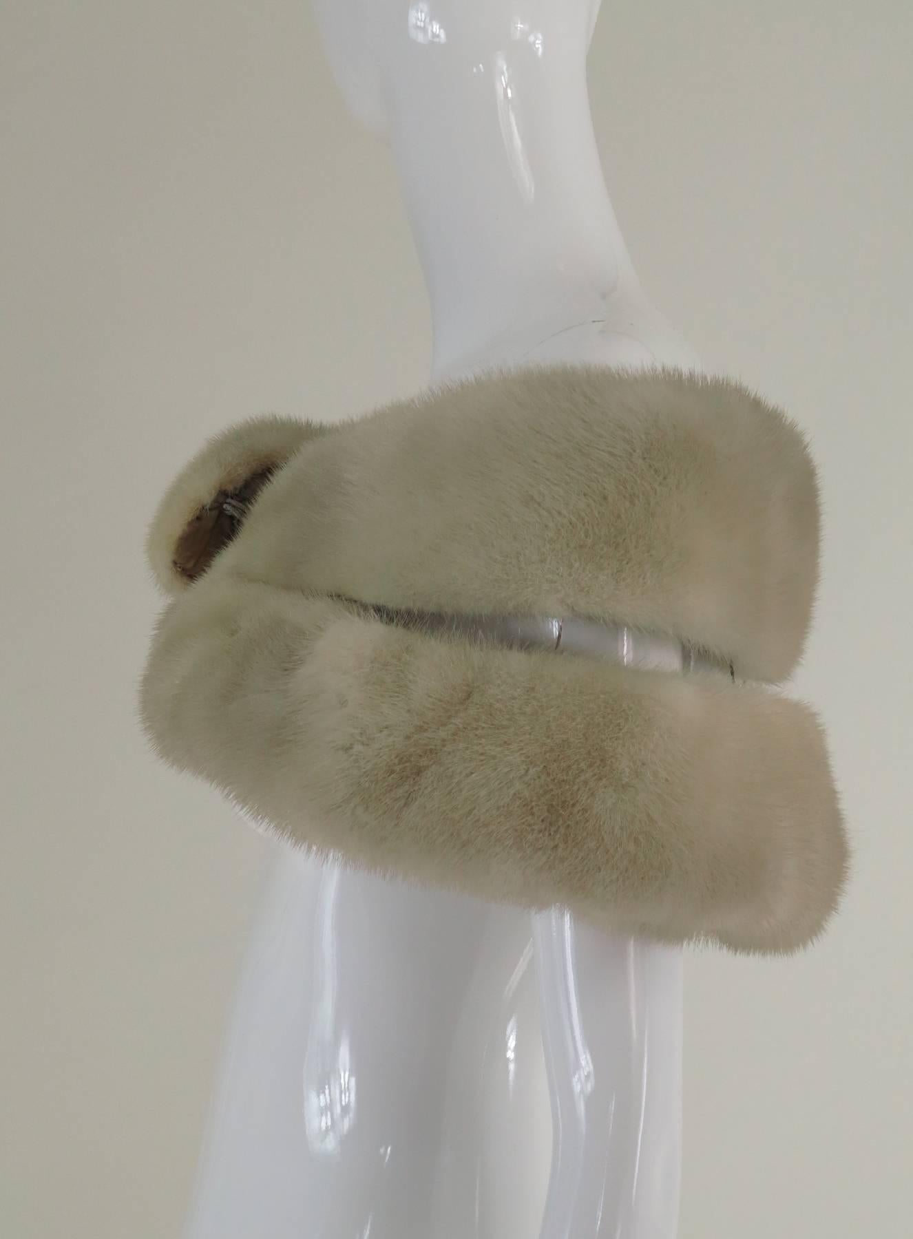  Double mink stole in champagne from the 1950s 2