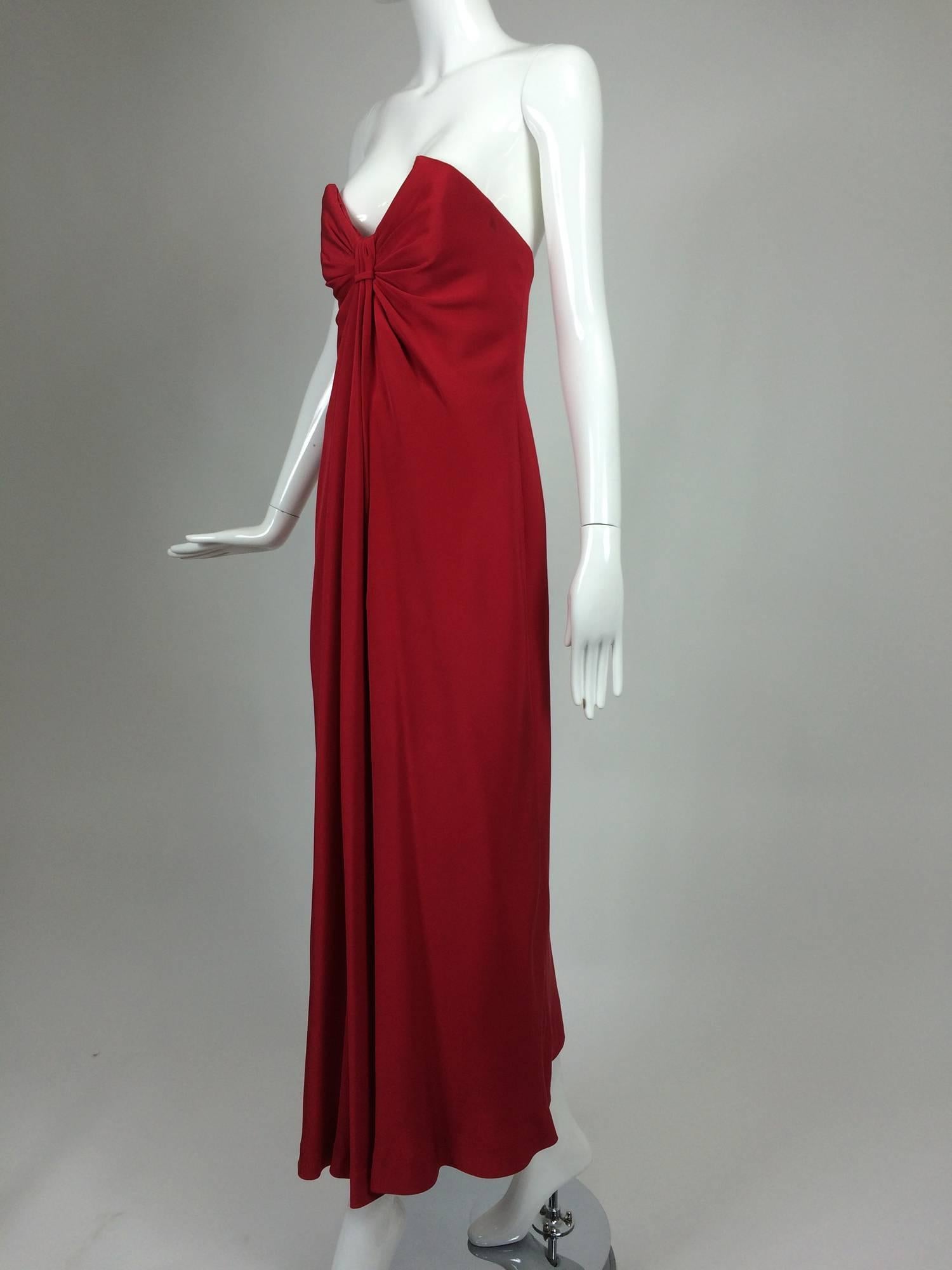 Fabulous John Anthony candy apple red silk strapless column gown 1980s In Excellent Condition In West Palm Beach, FL