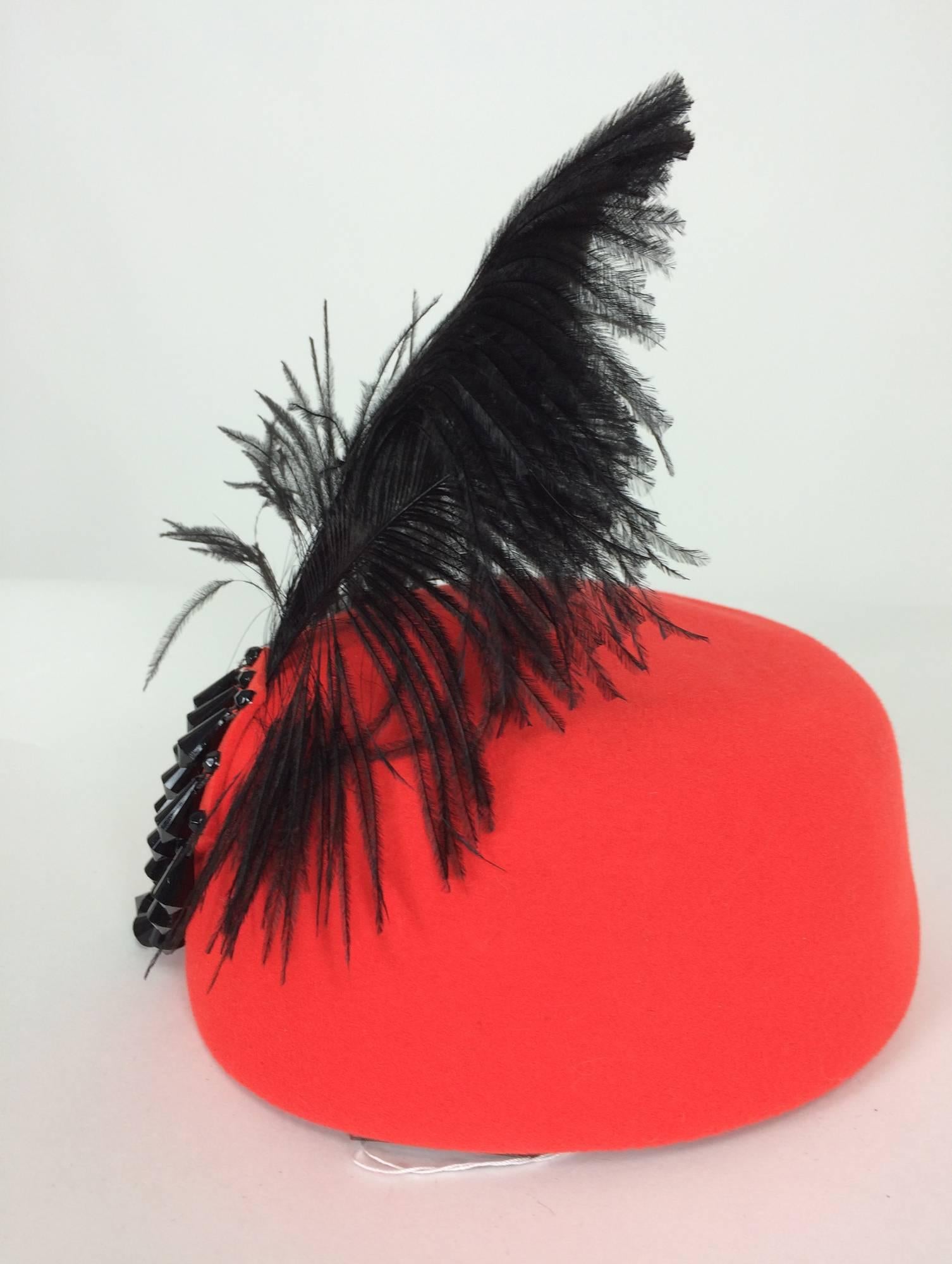 Halston beaded and feathered coral red felt hat 1970s In Excellent Condition In West Palm Beach, FL