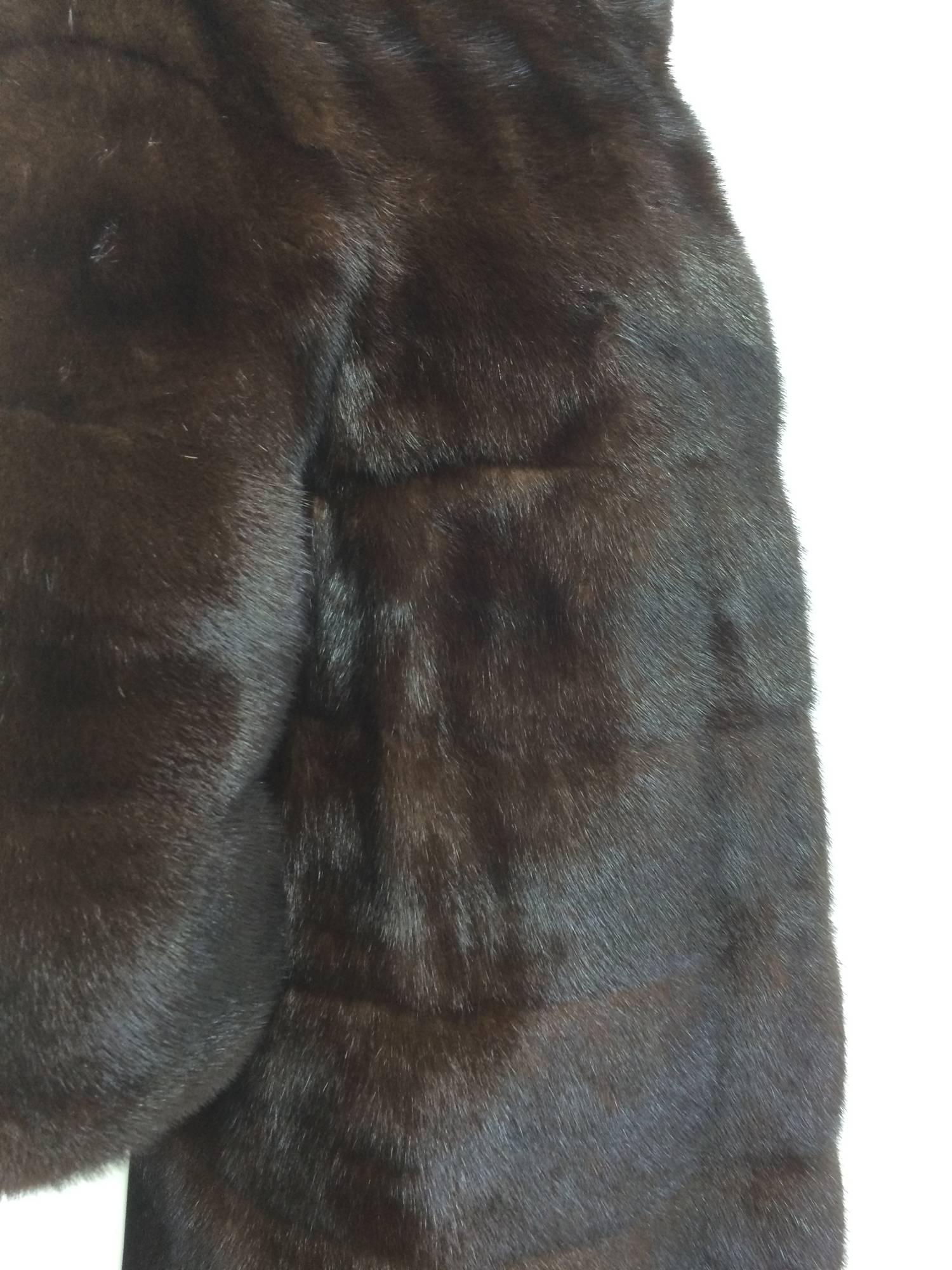 Glossy dark mink portrait collar fur coat early 1960s In Excellent Condition In West Palm Beach, FL