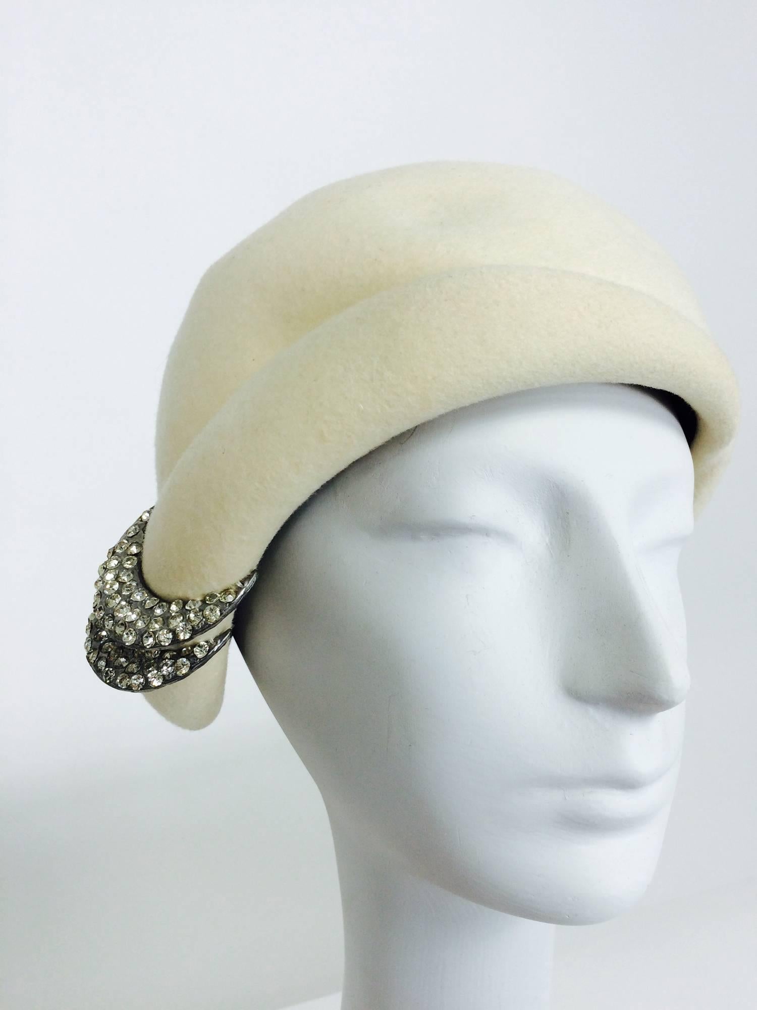 Women's 1960s Halston cream felt cocktail hat with rhinestone trim