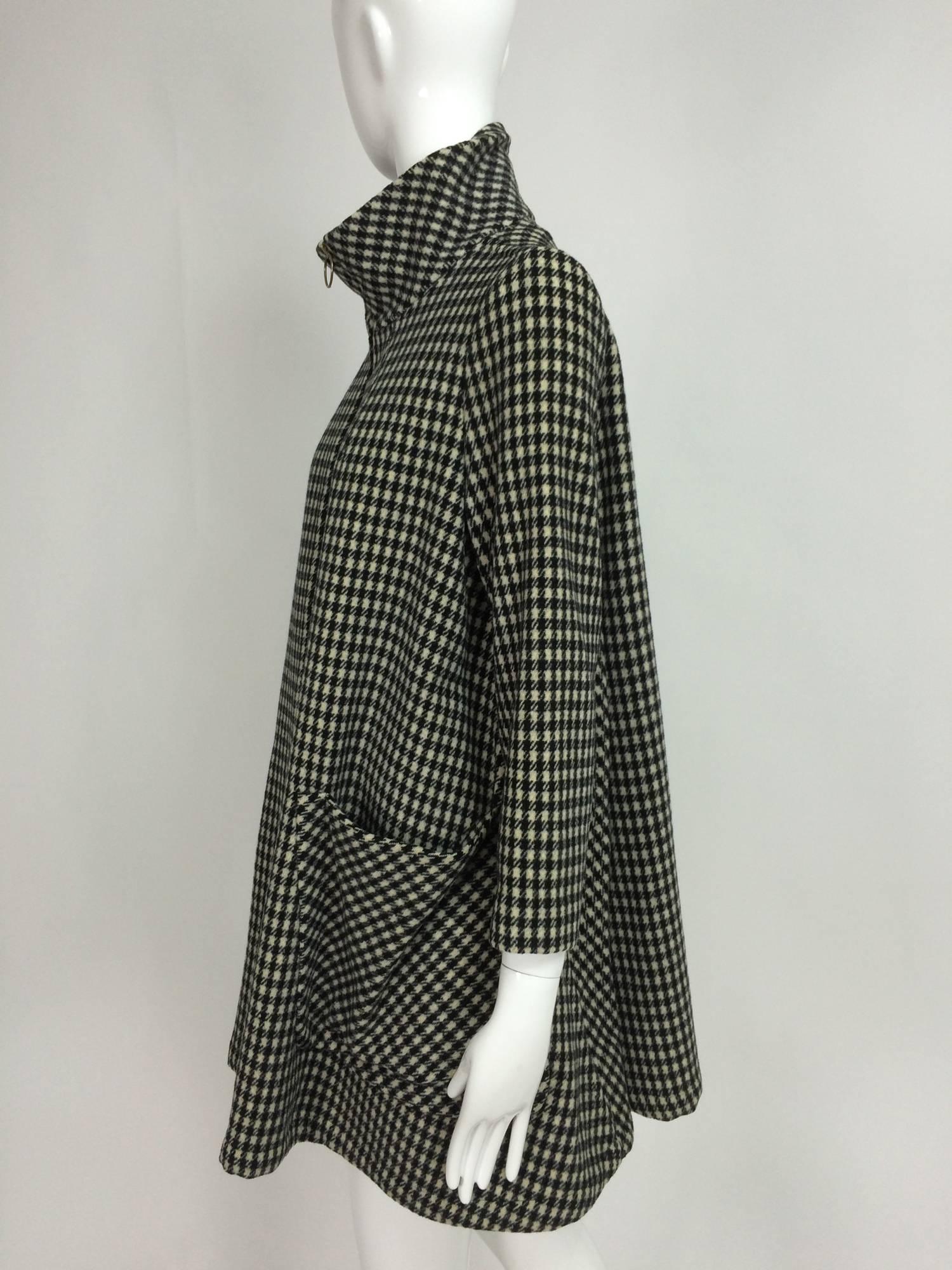 Mod black & white check zip front mini tent coat 1960s Jordan Marsh England 1